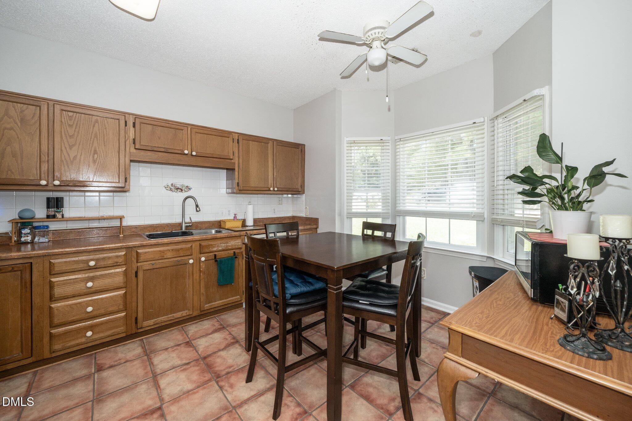 Eat in Kitchen - 6008 River Lake Circle, Raleigh, NC 27604, Raleigh