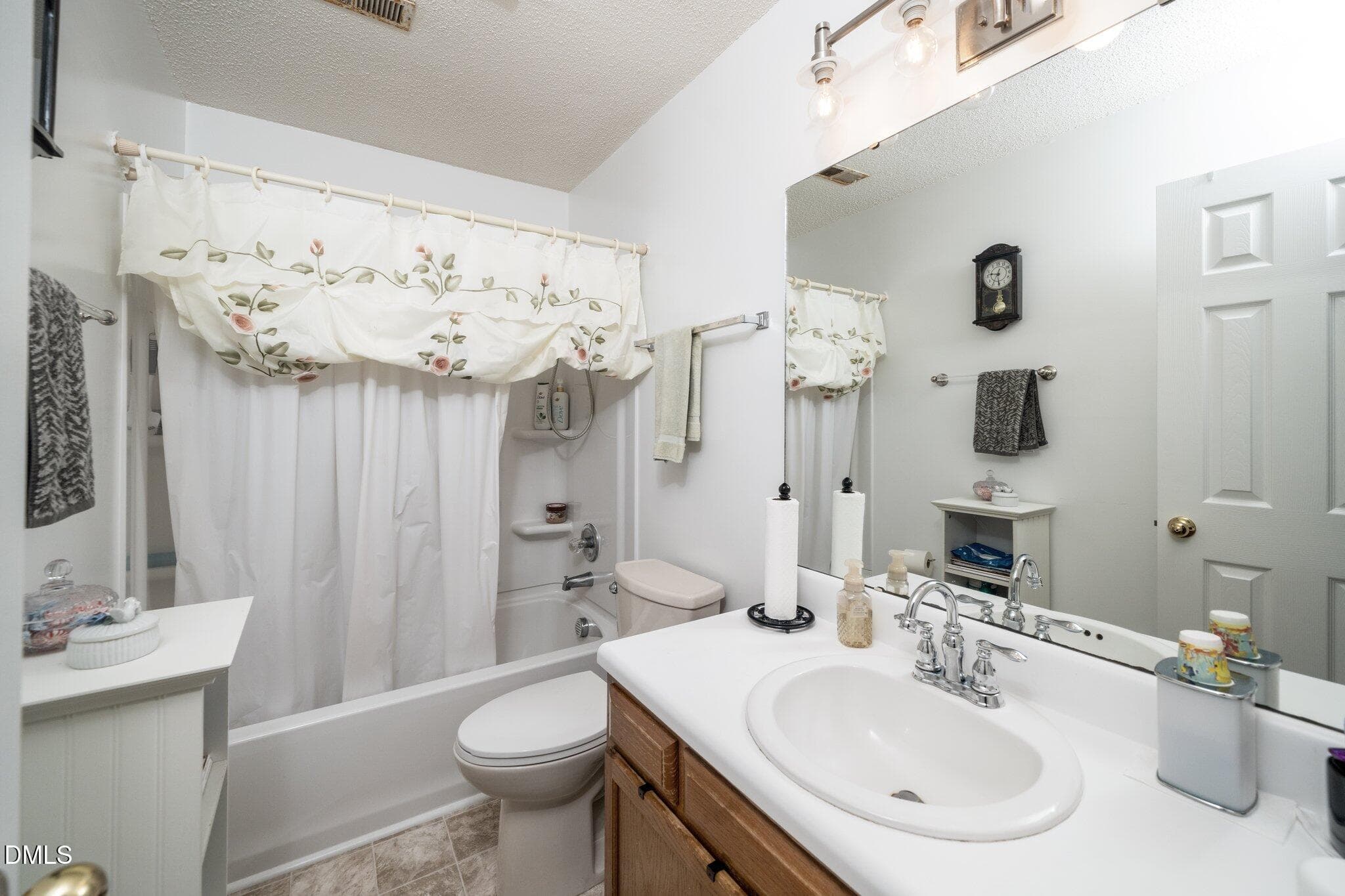 Full Bath #2 - 6008 River Lake Circle, Raleigh, NC 27604, Raleigh