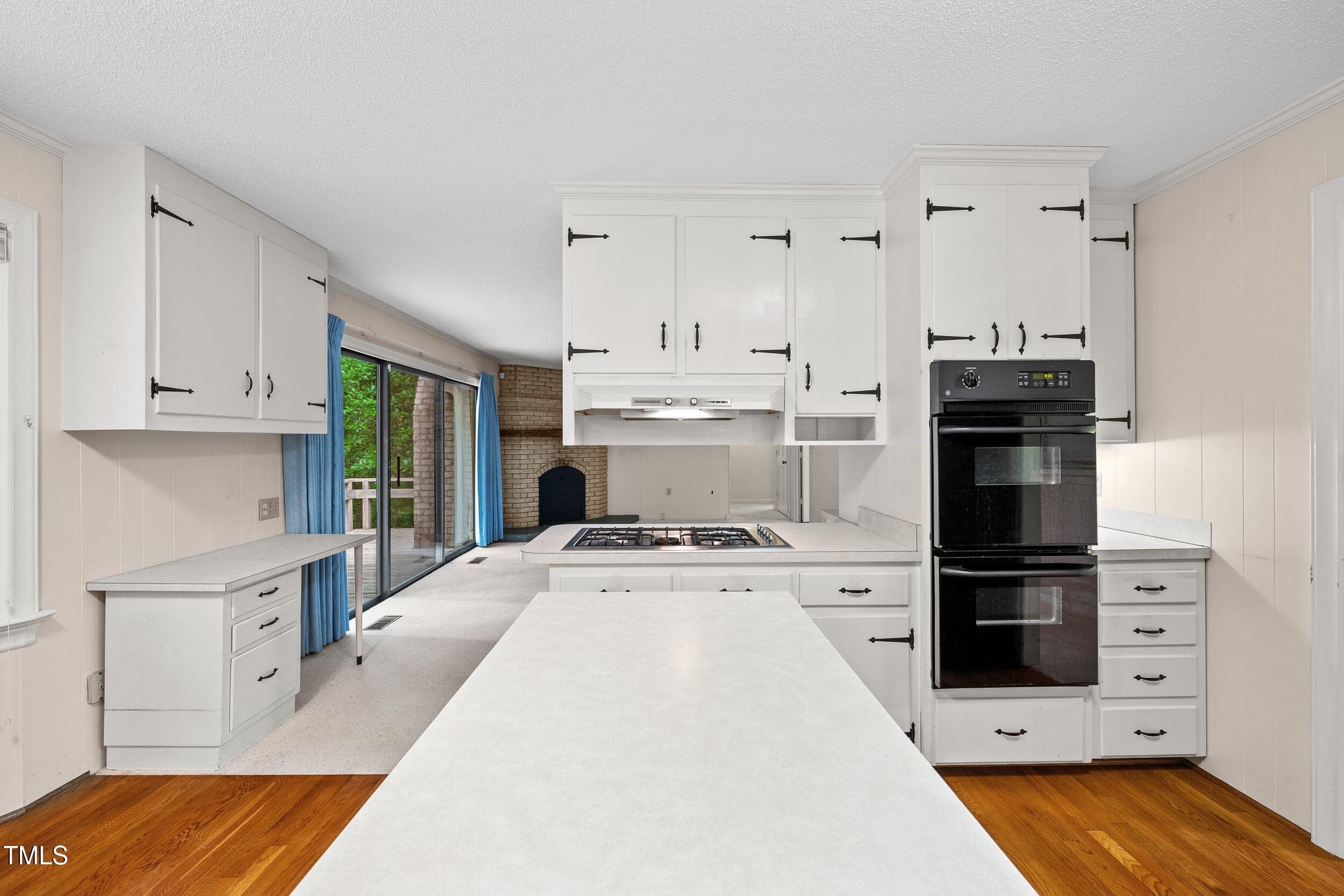 KitchenDen2 - 3417 Horton Street, Raleigh, NC 27607, Raleigh