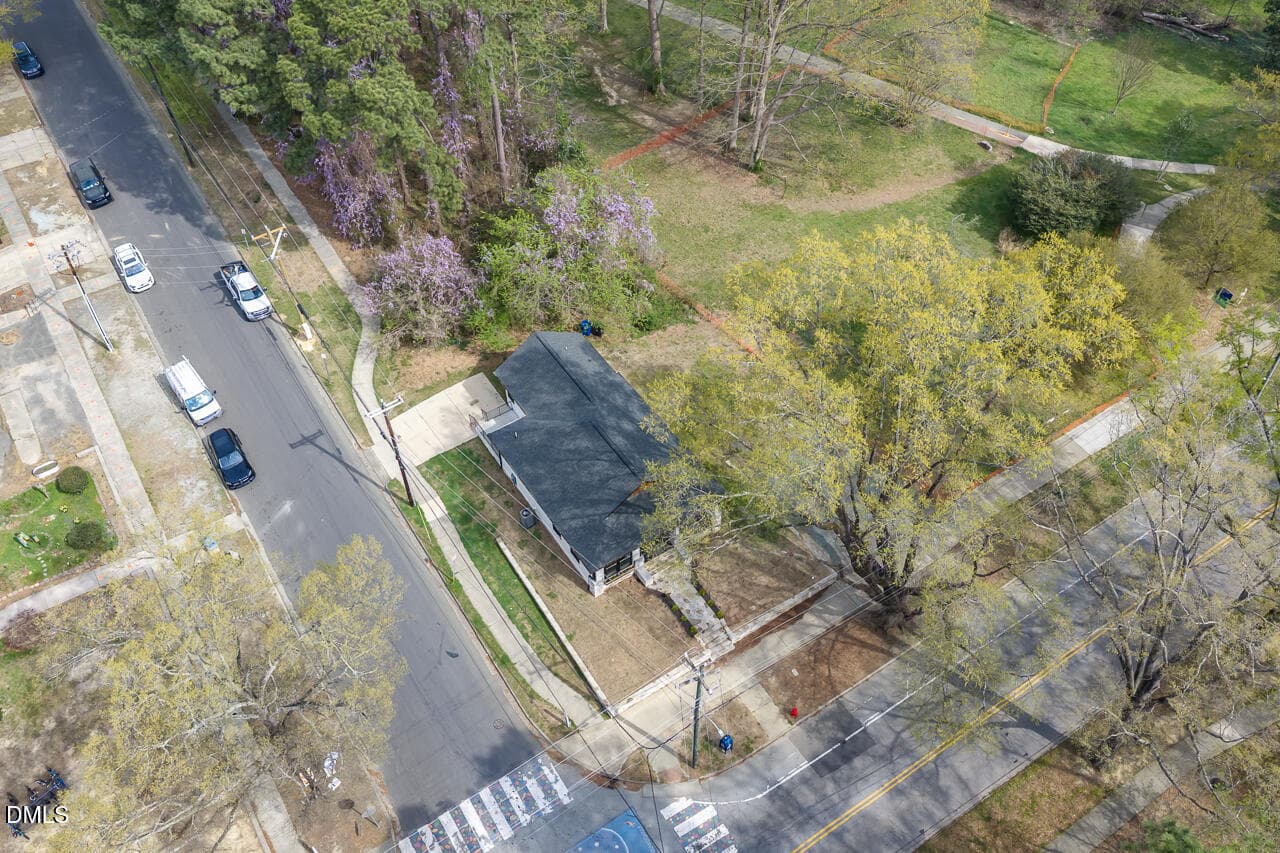 310-club-39 - 310 W Club Boulevard, Durham, NC 27704, Durham