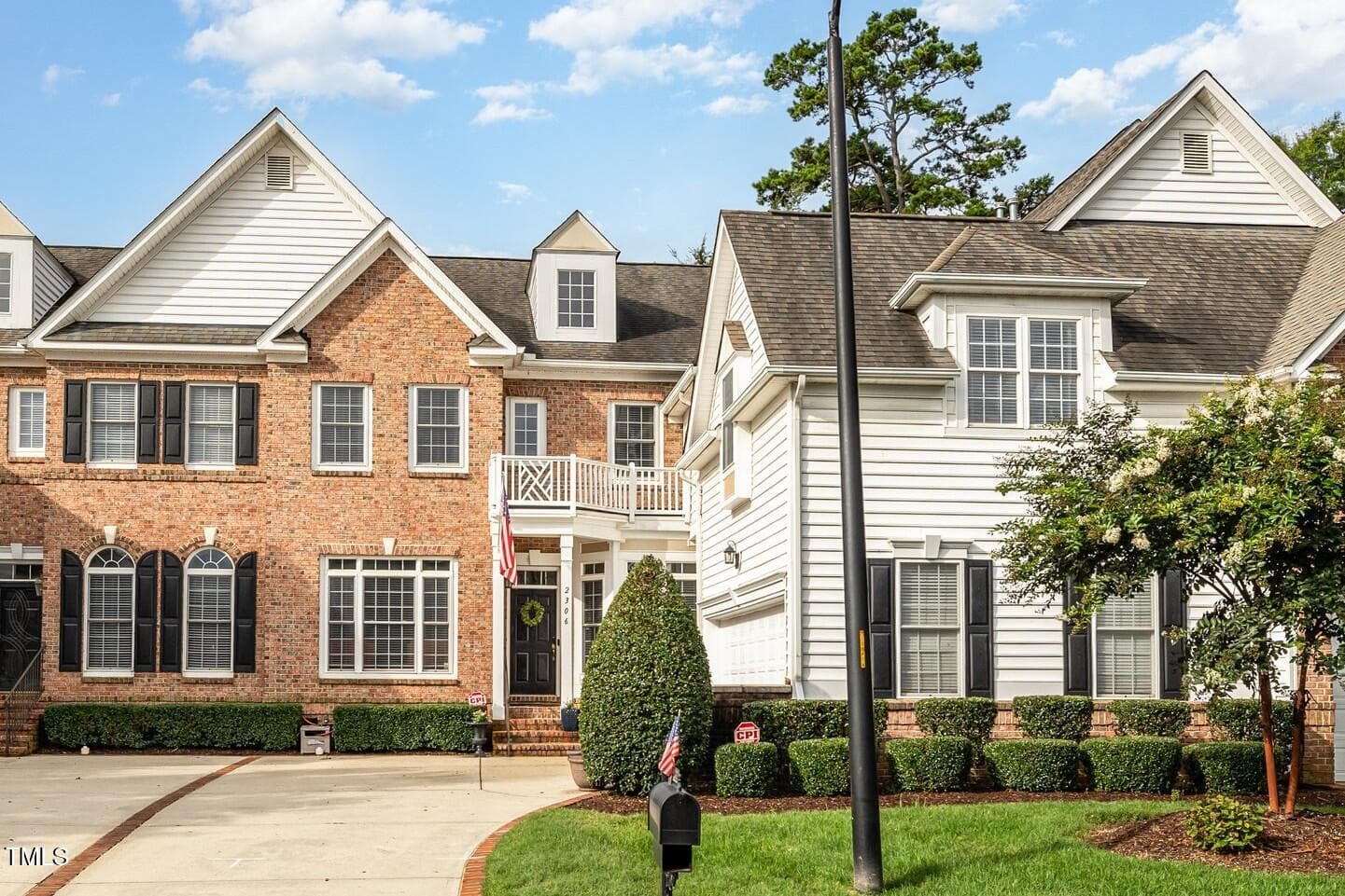 Semi-private courtyard - 2306 Carriage Oaks Drive, Raleigh, NC 27614, Raleigh