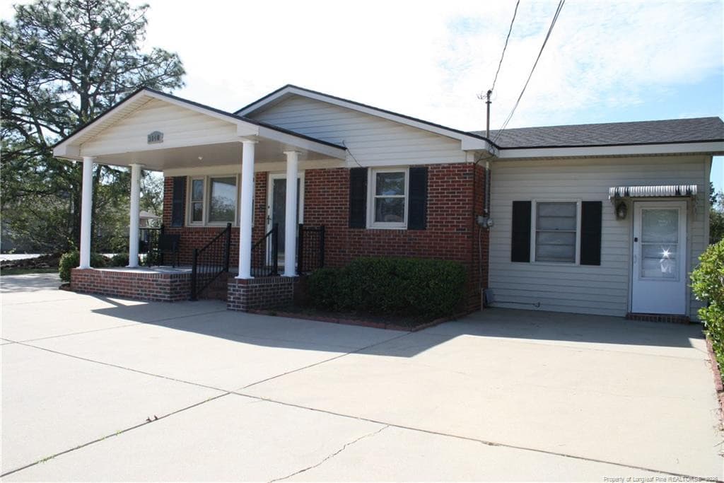 Photo 3 - 3140 Legion Road, Hope Mills, NC 28348