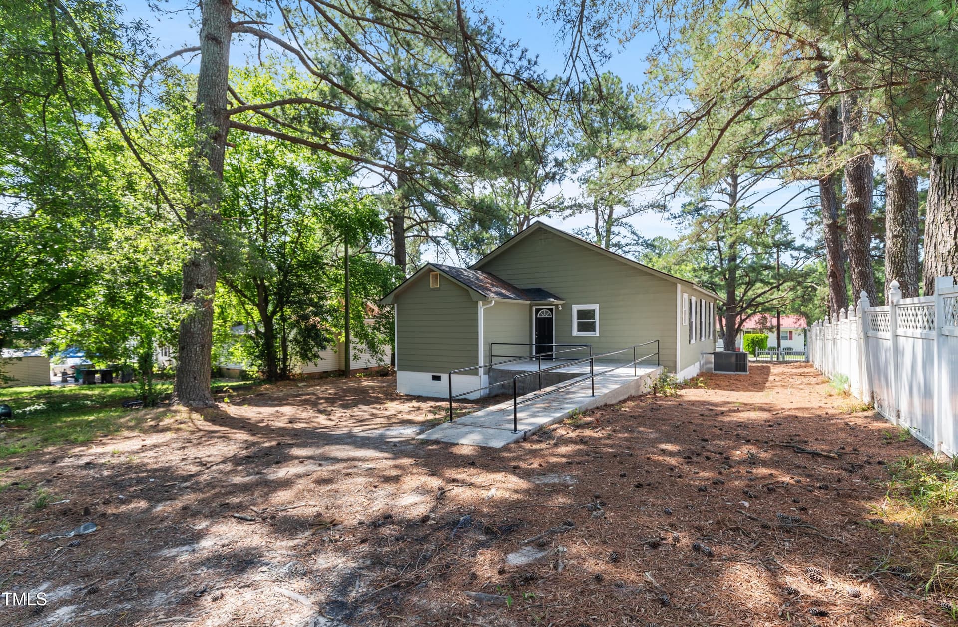 IMG_0017 - 726 W M Street, Erwin, NC 28339