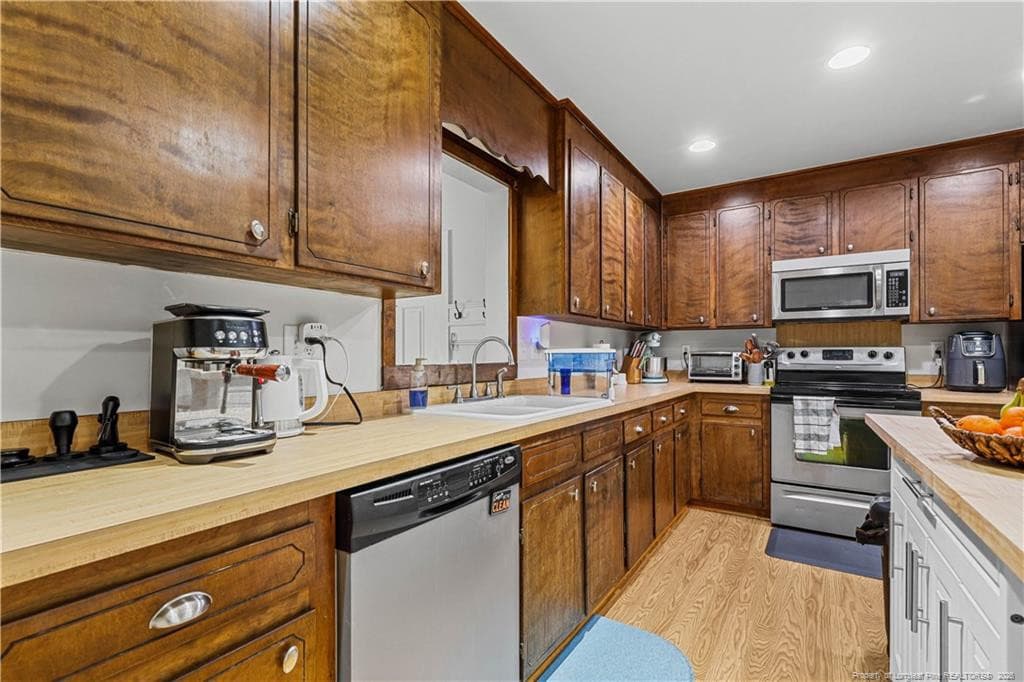 Photo 7 - 205 Violet Road, Dunn, NC 28334, Dunn