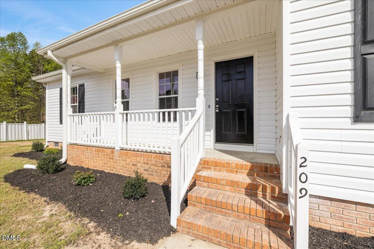 06-209 Hunters Farm Dr - 209 Hunters Farm Drive, Raleigh, NC 27603, Raleigh