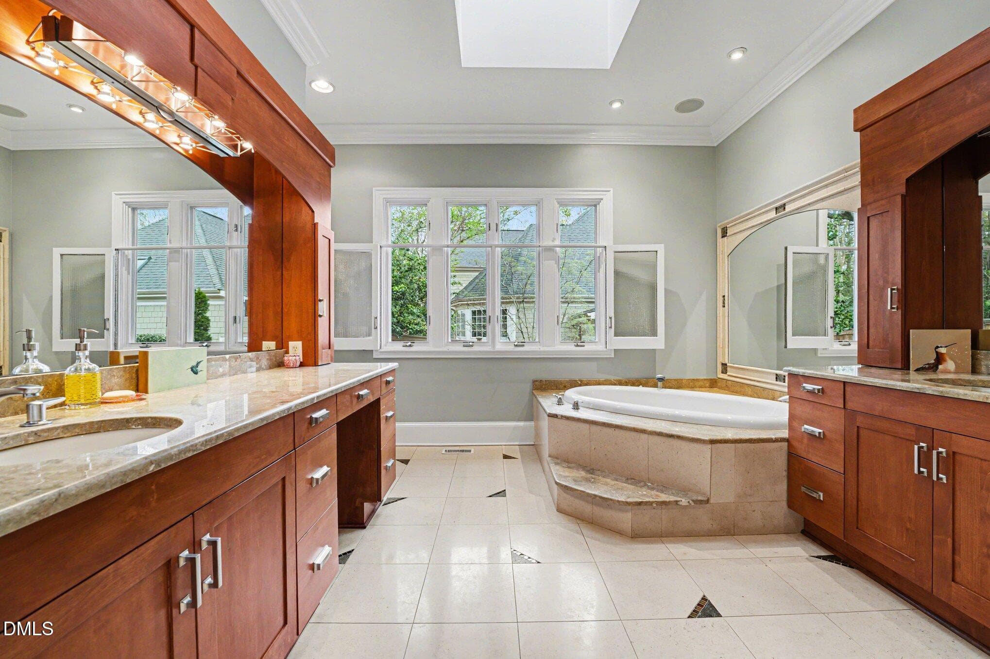024_file_5226 - 3207 Sussex Road, Raleigh, NC 27607, Raleigh