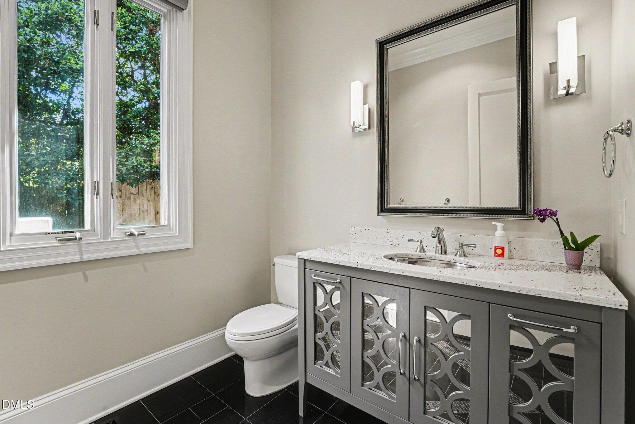 027_file_8198 - 3207 Sussex Road, Raleigh, NC 27607, Raleigh