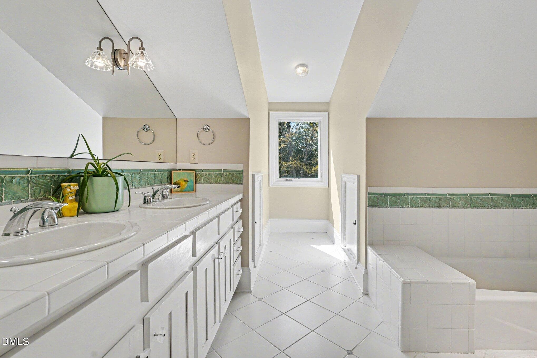 035_file_4023 - 3207 Sussex Road, Raleigh, NC 27607, Raleigh