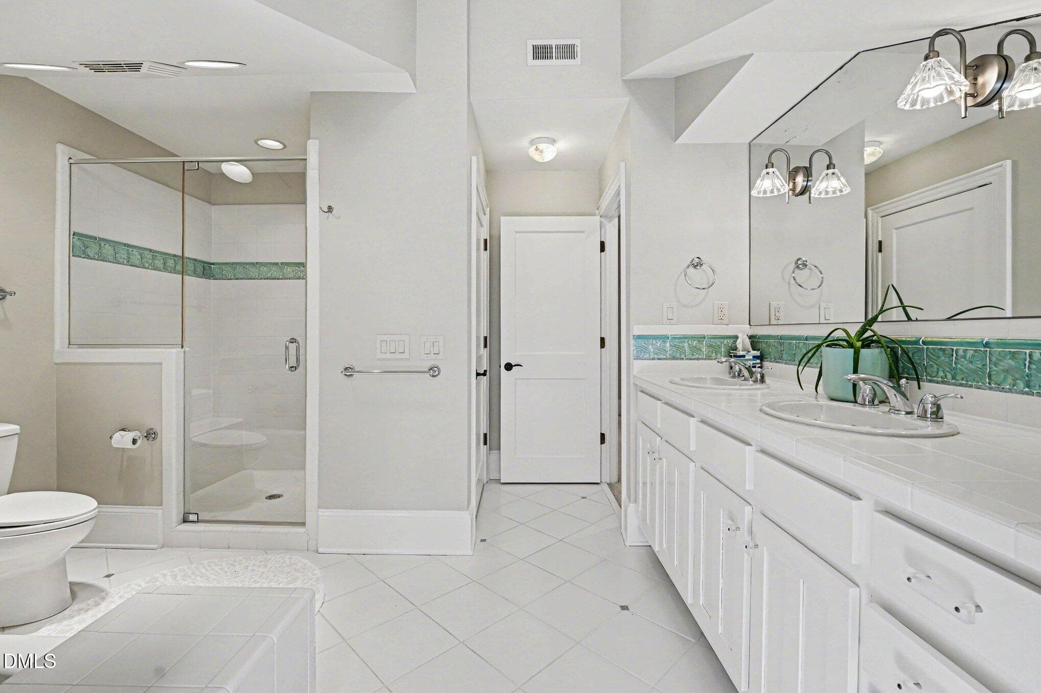 036_file_5041 - 3207 Sussex Road, Raleigh, NC 27607, Raleigh