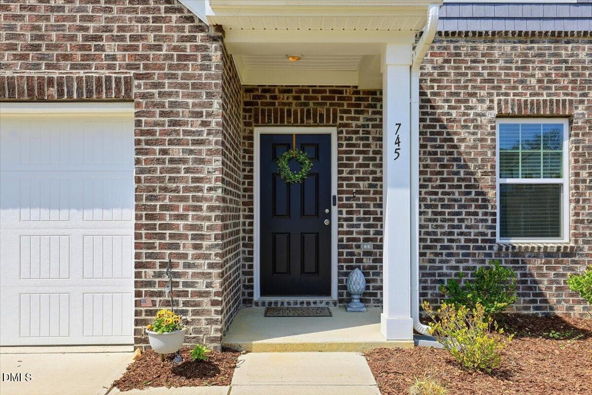 04-745 Mirror Pond Dr-4 - 745 Mirror Pond Drive, Zebulon, NC 27597