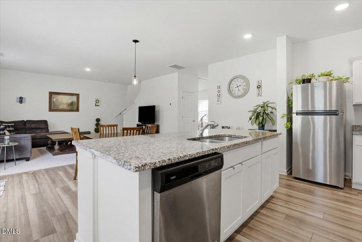 20-745 Mirror Pond Dr-20 - 745 Mirror Pond Drive, Zebulon, NC 27597