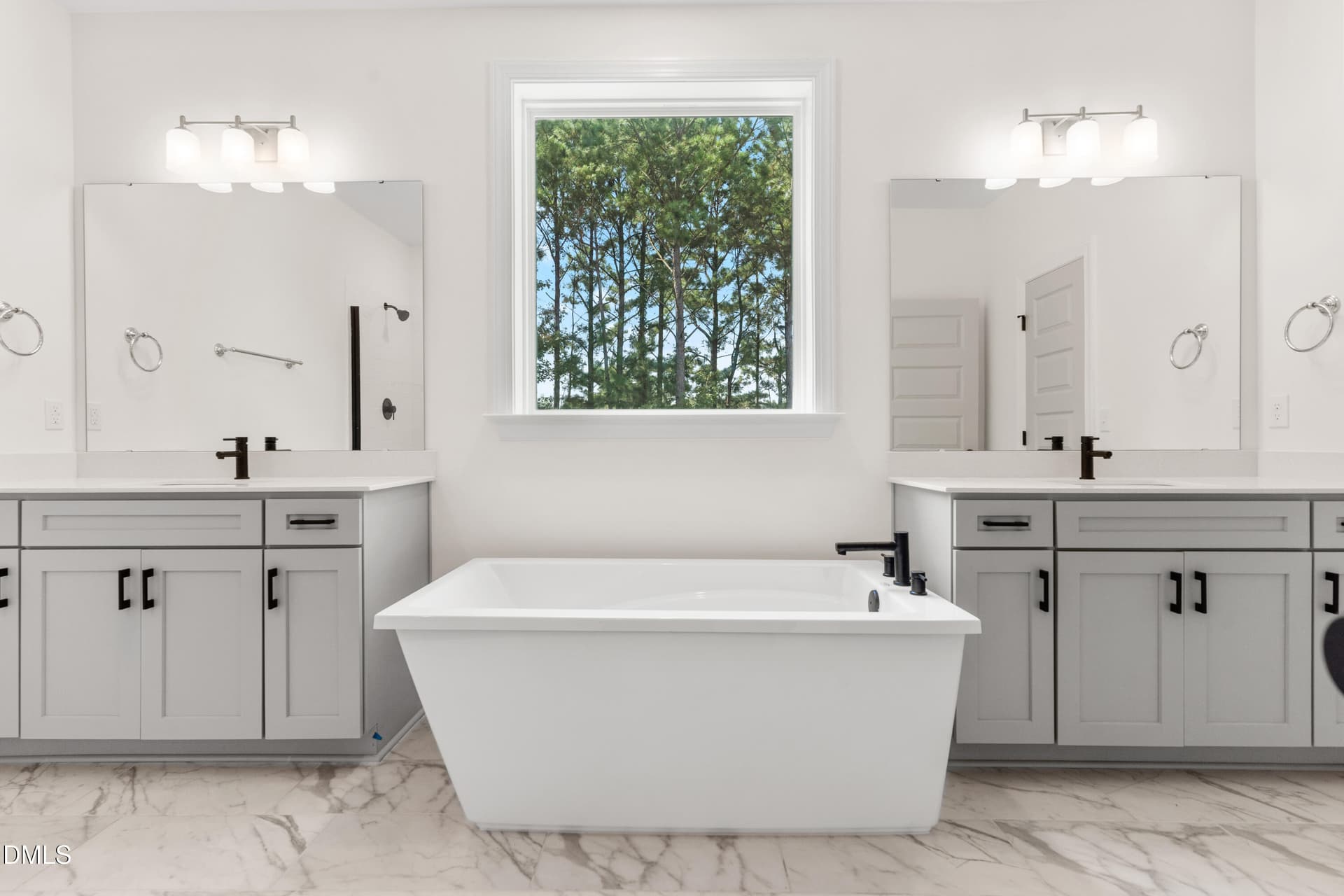 free-standing tub - 1131 Magpie Lane, Hillsborough, NC 27278