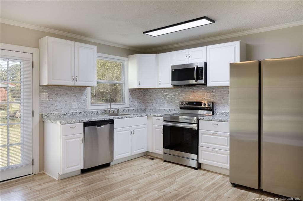 Photo 9 - 1002 Able Street, Elizabethtown, NC 28337