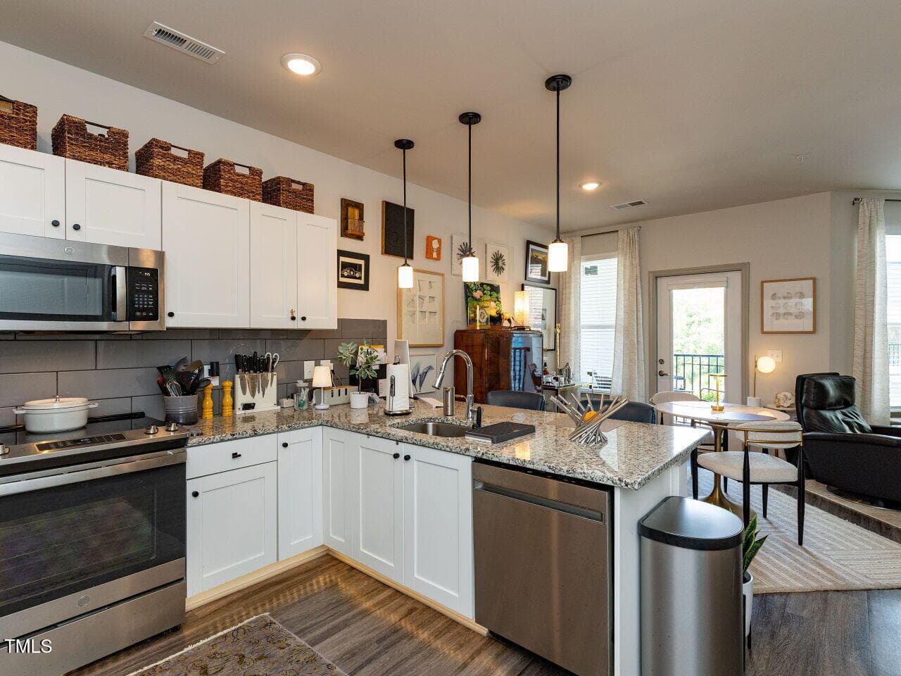 003-1280x960-open-kitchen - 2217 Gathering Square Court, Fuquay Varina, NC 27526