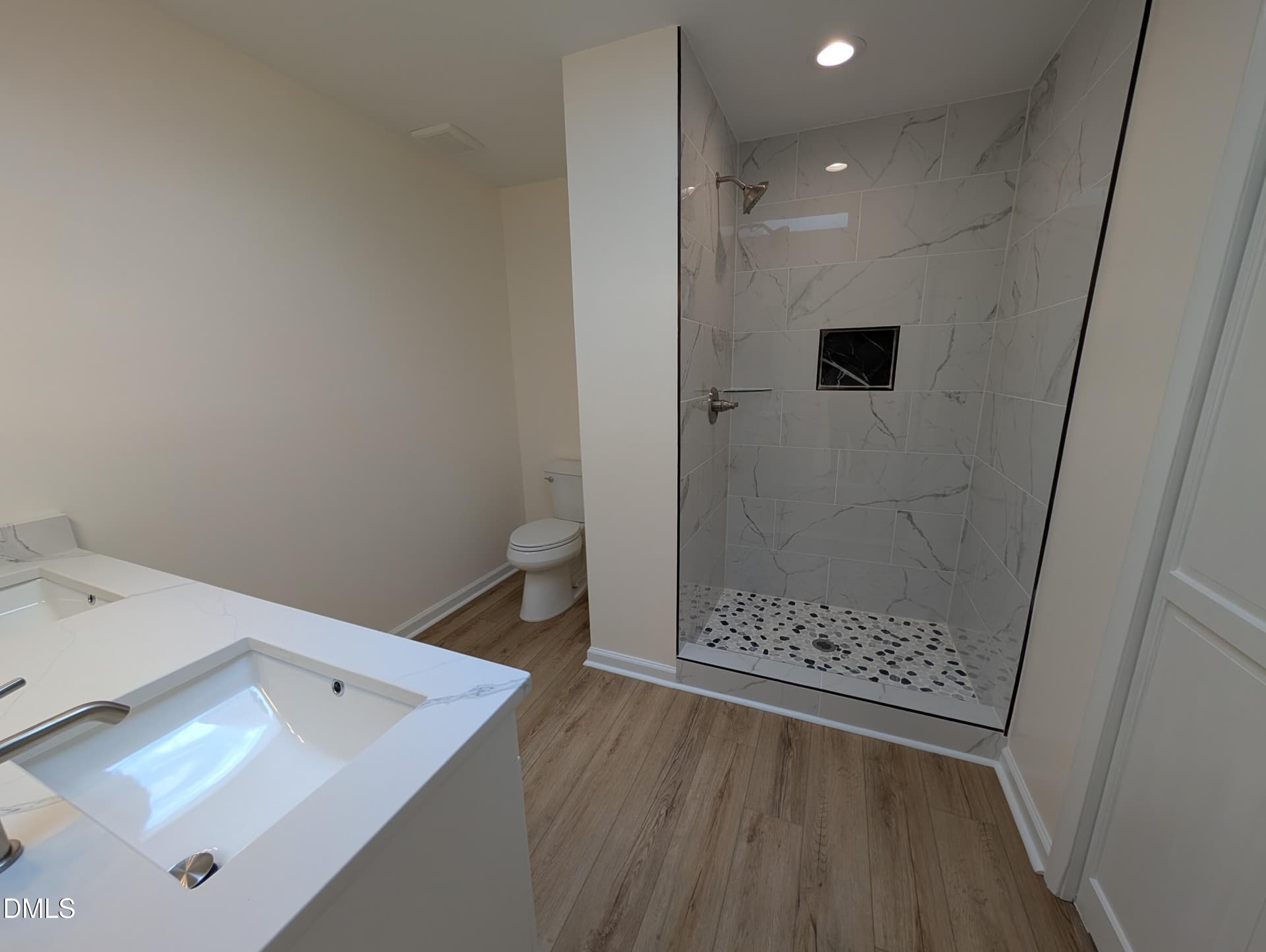 Second primary bathroom - 702 Hillandale Lane, Garner, NC 27529