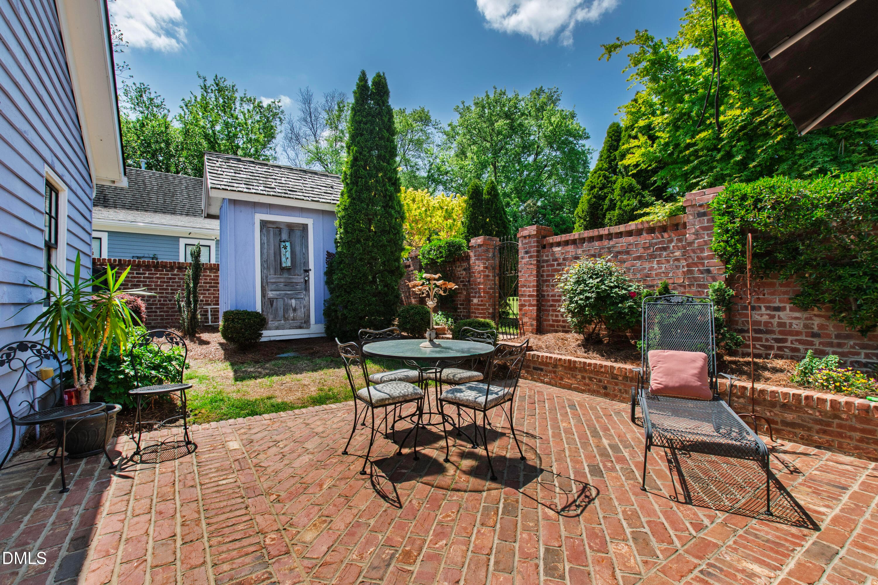 Elm (72) - 225 Elm Street, Raleigh, NC 27601, Raleigh