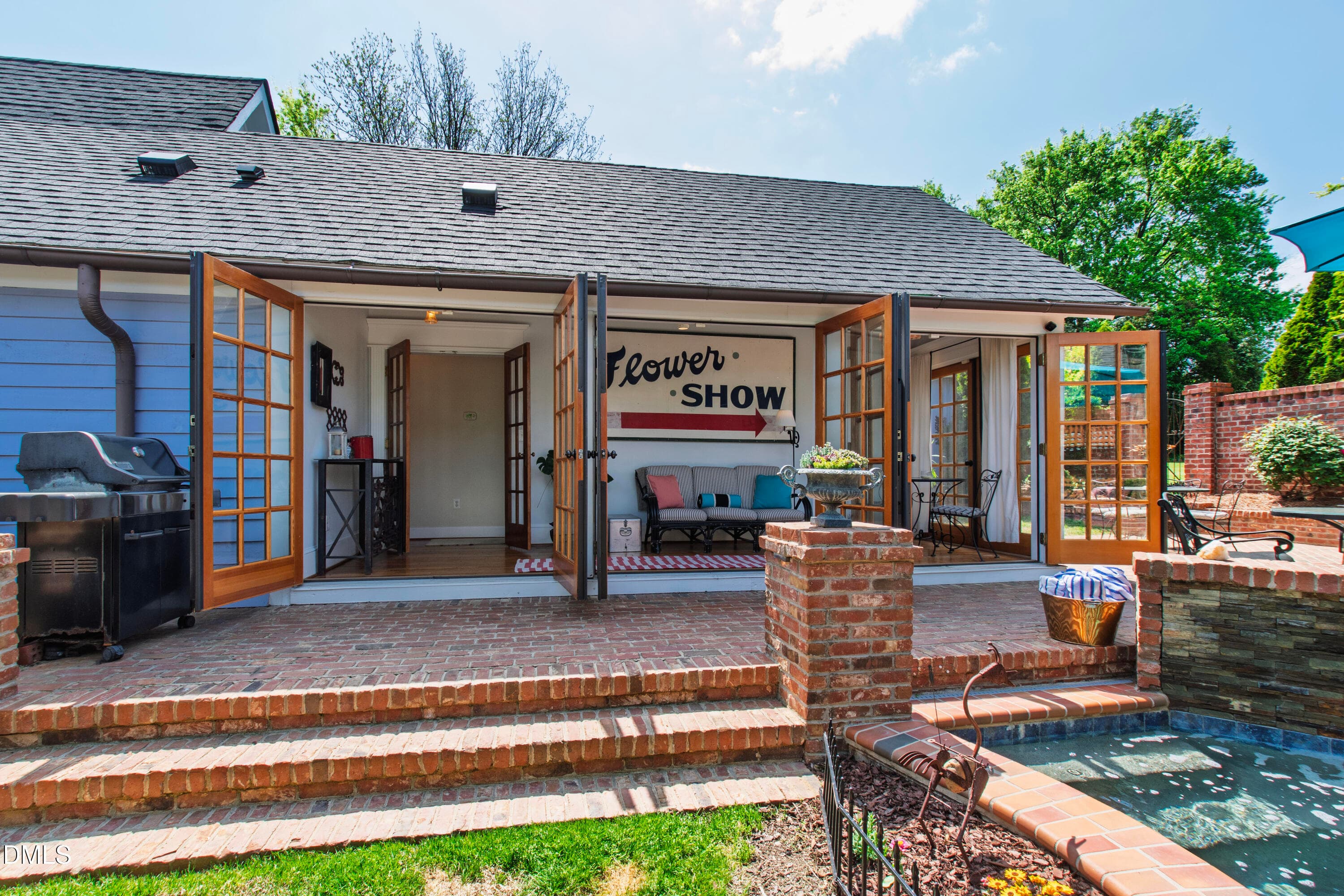 Elm (76) - 225 Elm Street, Raleigh, NC 27601, Raleigh