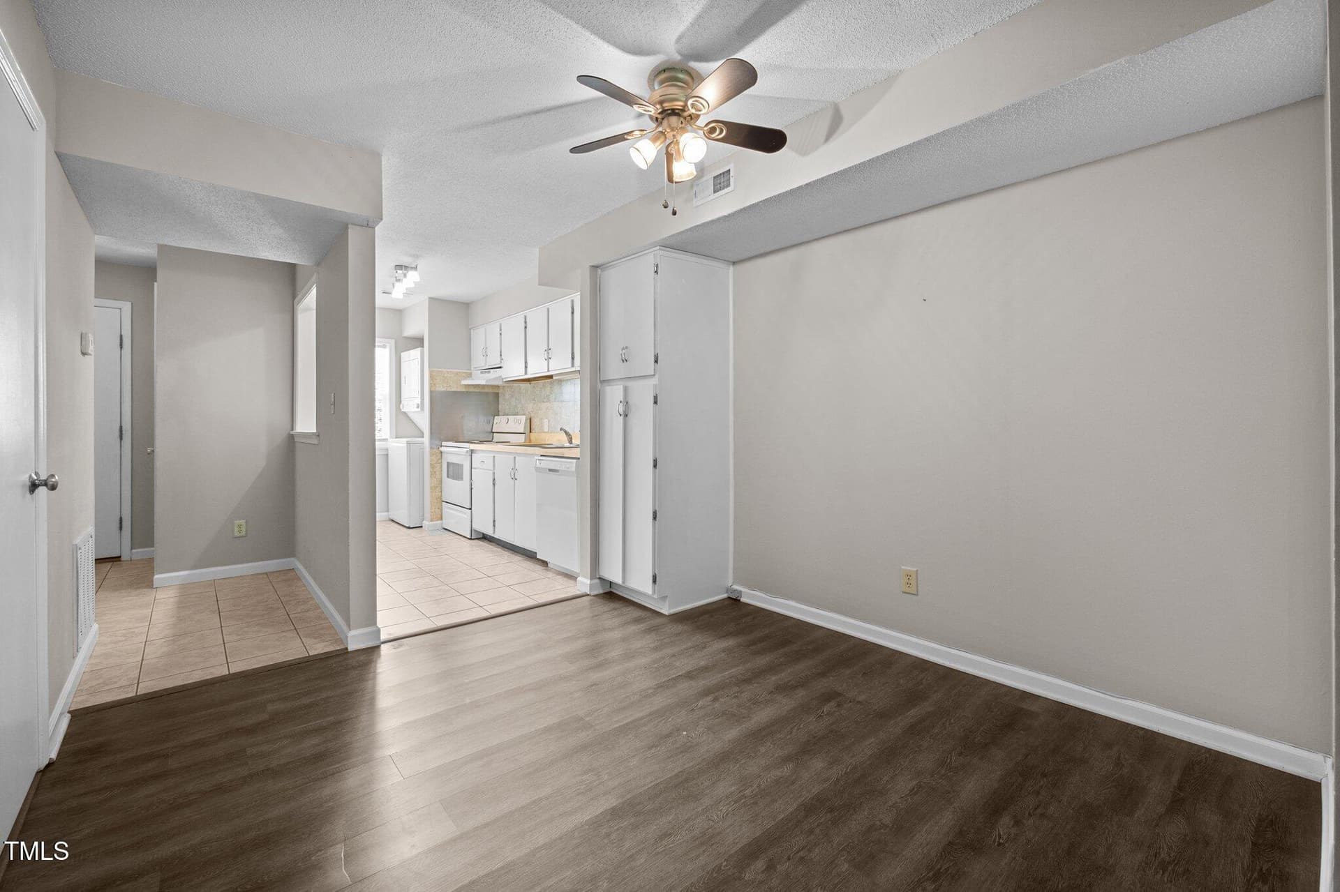 23-web-or-mls-P1036346 - 128 Schultz Street, Chapel Hill, NC 27514