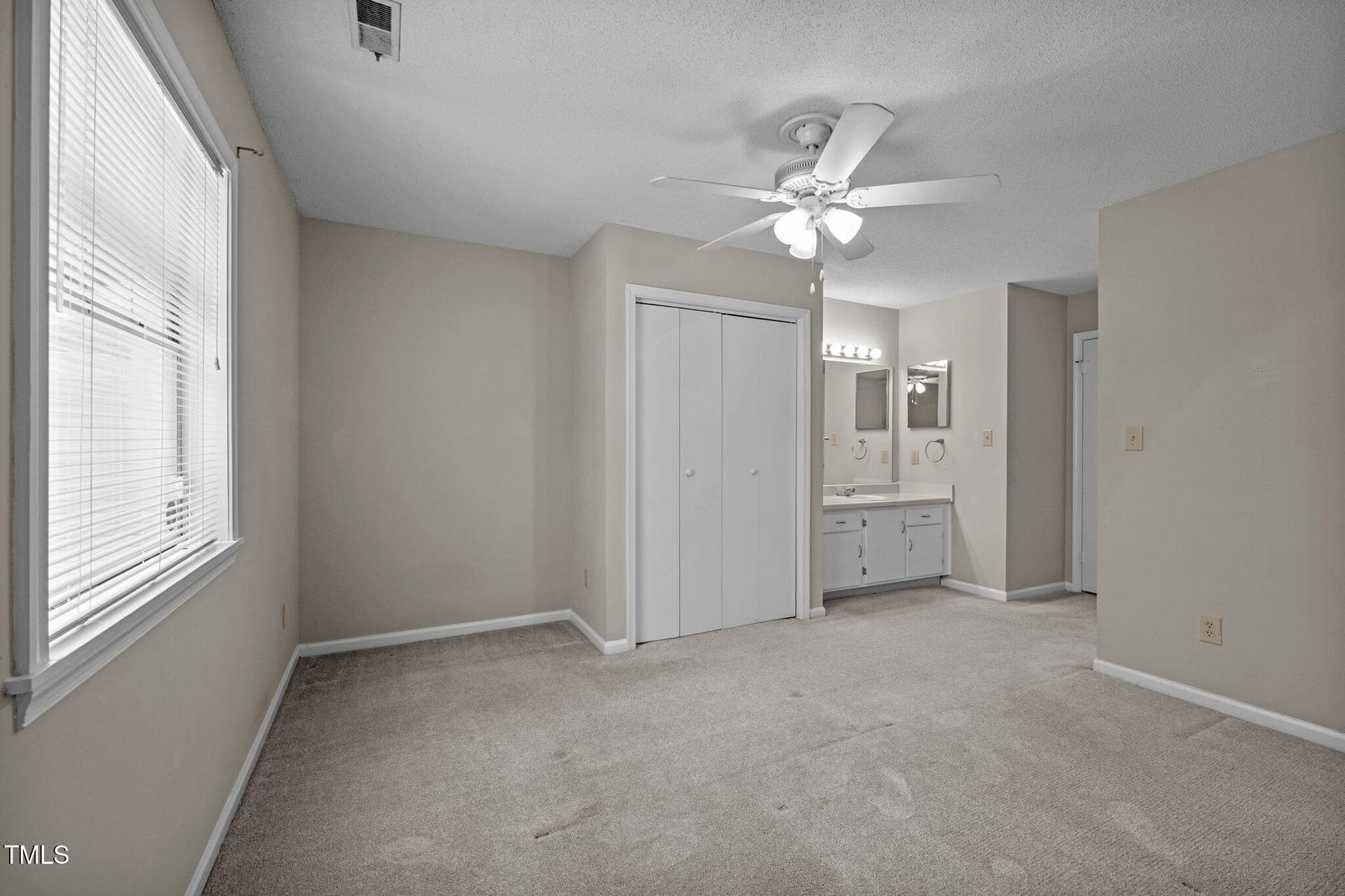 33-web-or-mls-P1036376 - 128 Schultz Street, Chapel Hill, NC 27514