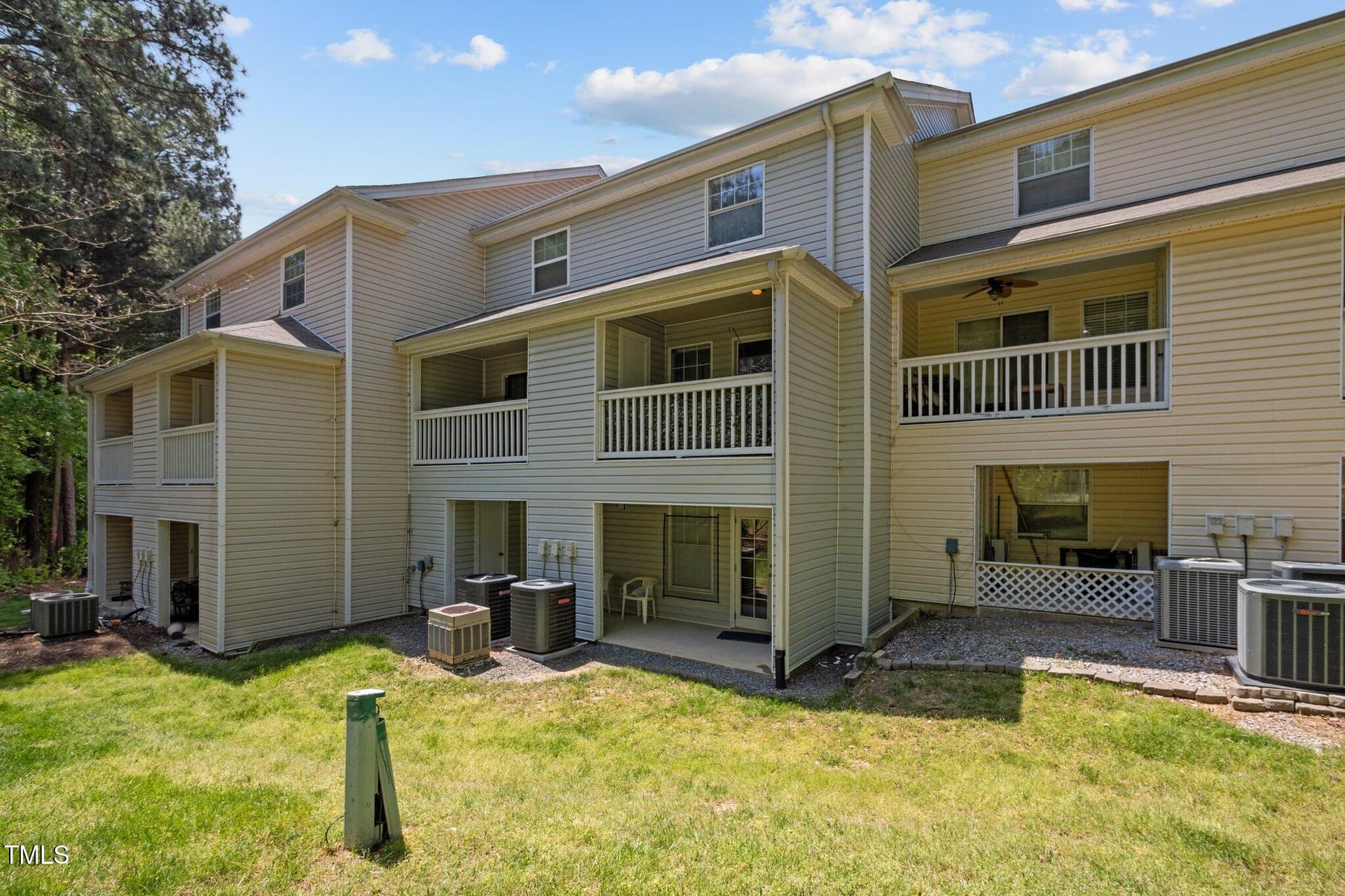 43-web-or-mls-P1036399 - 128 Schultz Street, Chapel Hill, NC 27514
