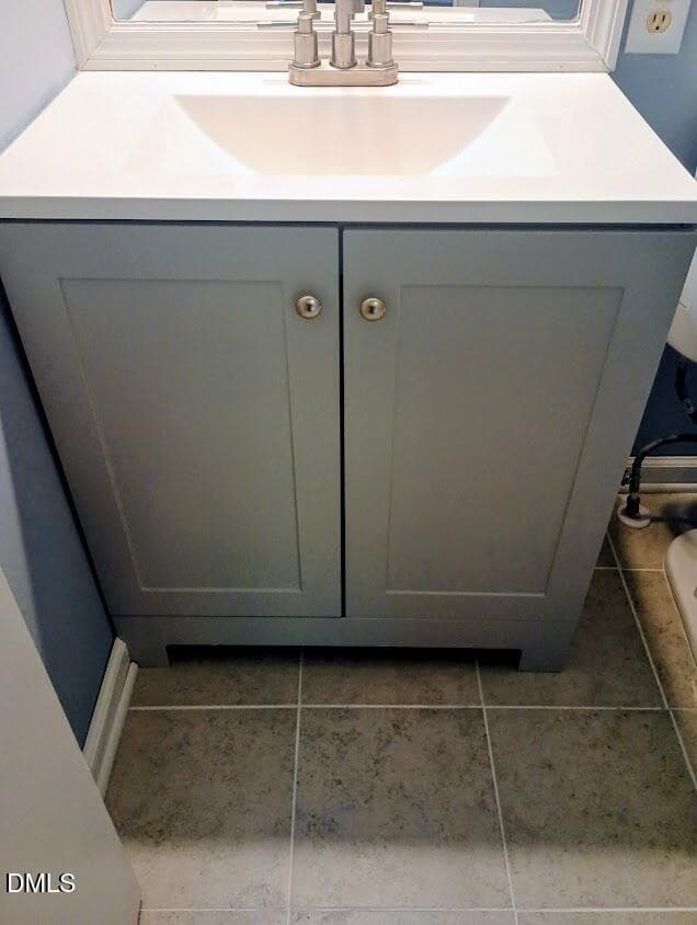 Master Bath - 4324 Woodlawn Drive, Raleigh, NC 27616, Raleigh