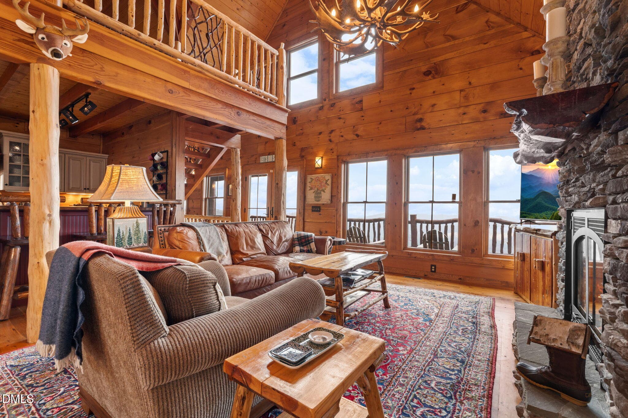 Family/Gathering Room - 635 Acorn Nvno, Zionville, NC 28698