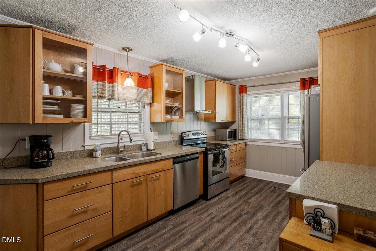 17-2402 Shenandoah Ave [2932206]_17 - 2402 Shenandoah Avenue, Durham, NC 27704, Durham