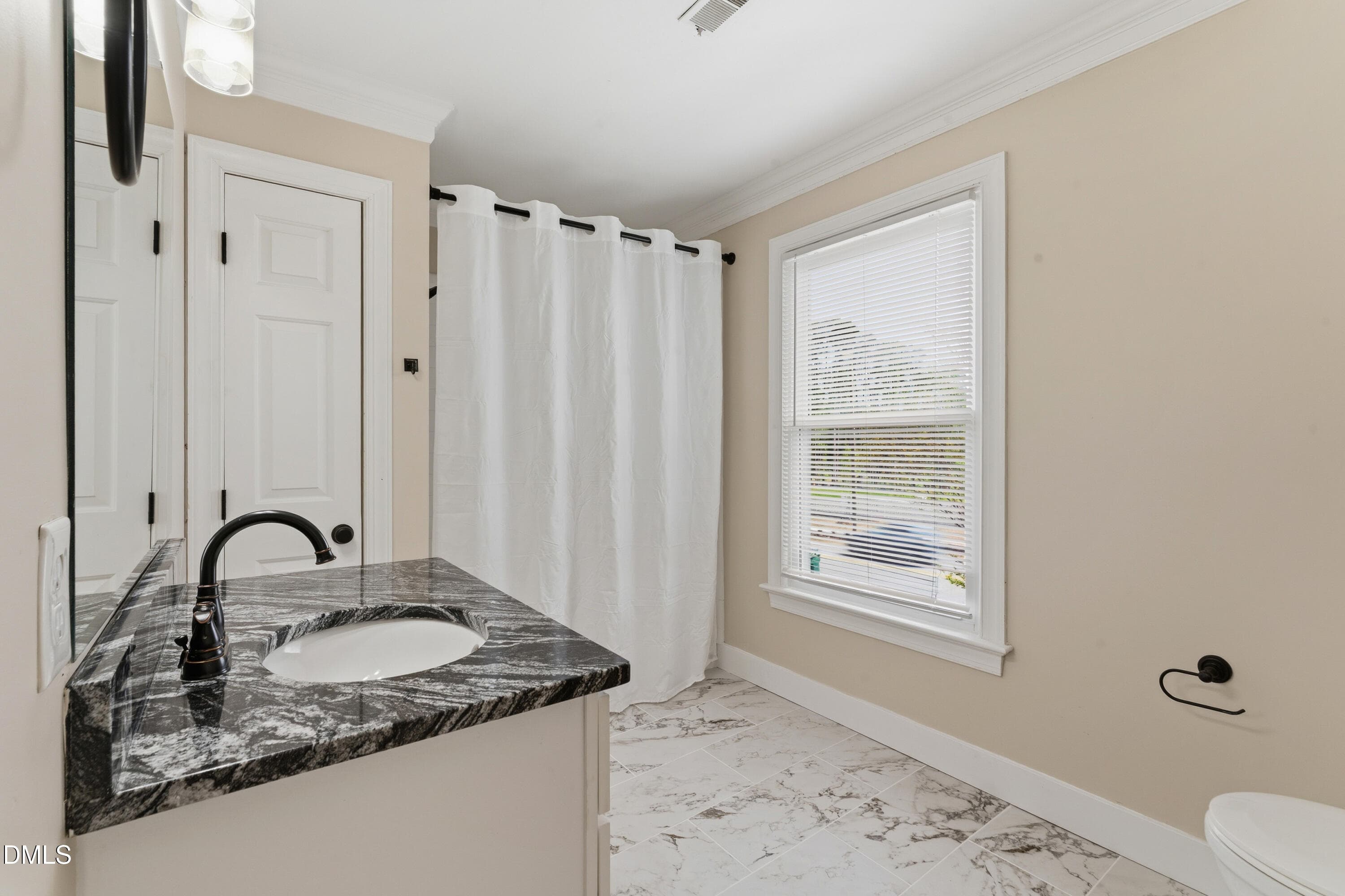 full bathroom - 3822 Hope Valley Road, Durham, NC 27707, Durham