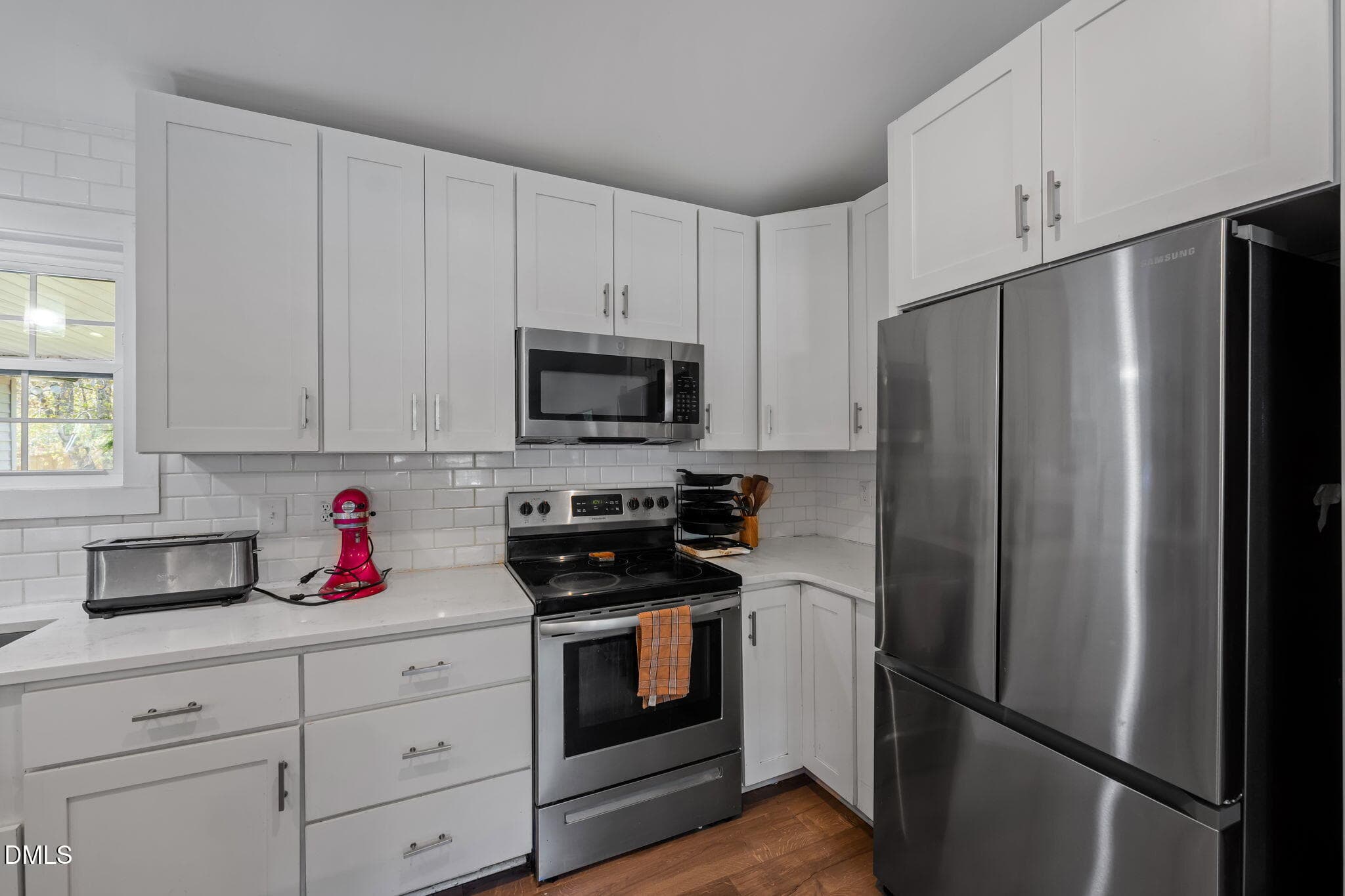 13-web-or-mls-ROB06842 - 1066 S Third Street, Mebane, NC 27302, Mebane