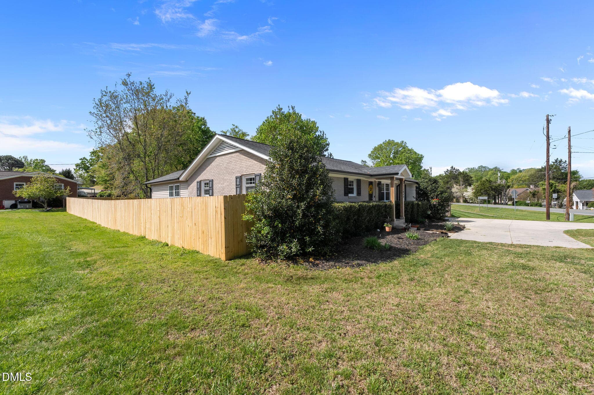 31-web-or-mls-ROB06892 - 1066 S Third Street, Mebane, NC 27302, Mebane