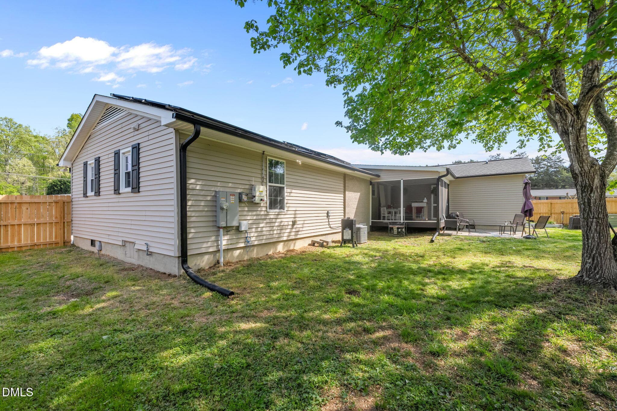 32-web-or-mls-ROB06893 - 1066 S Third Street, Mebane, NC 27302, Mebane