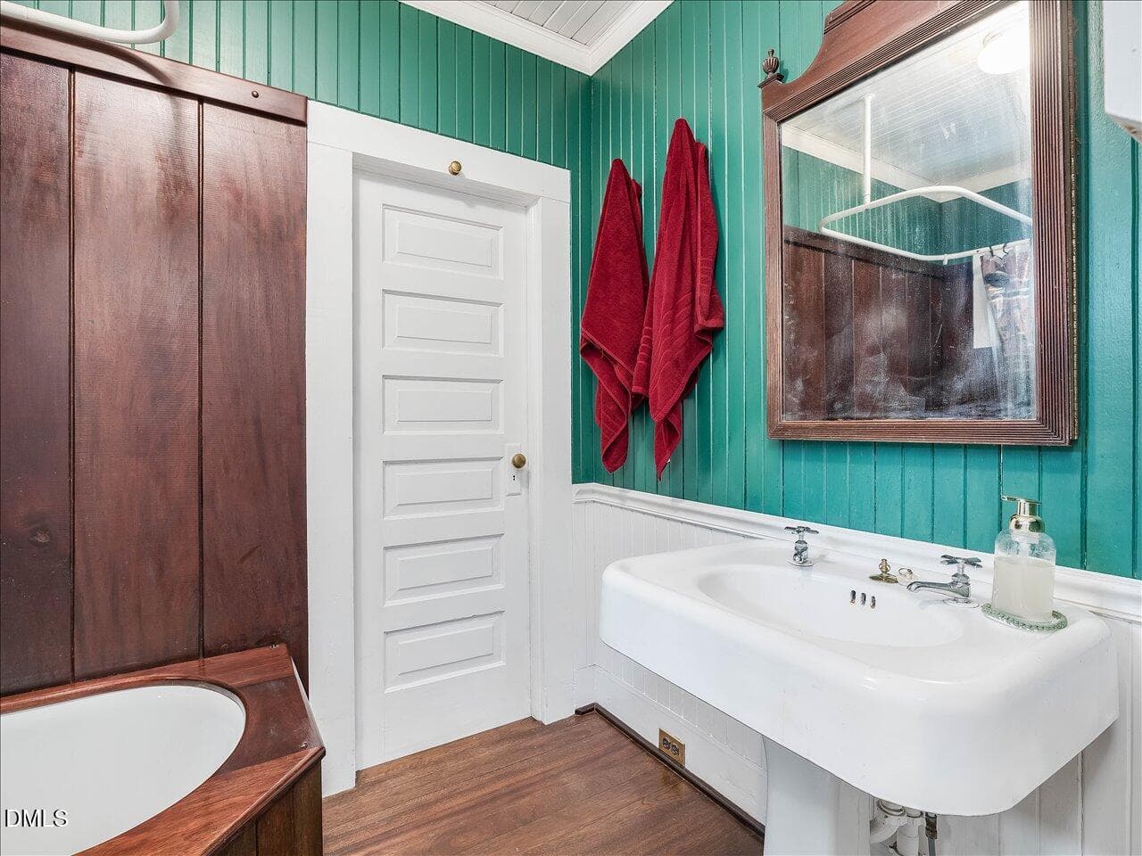 041-Bathroom - 298 E Salisbury Street, Pittsboro, NC 27312, Pittsboro