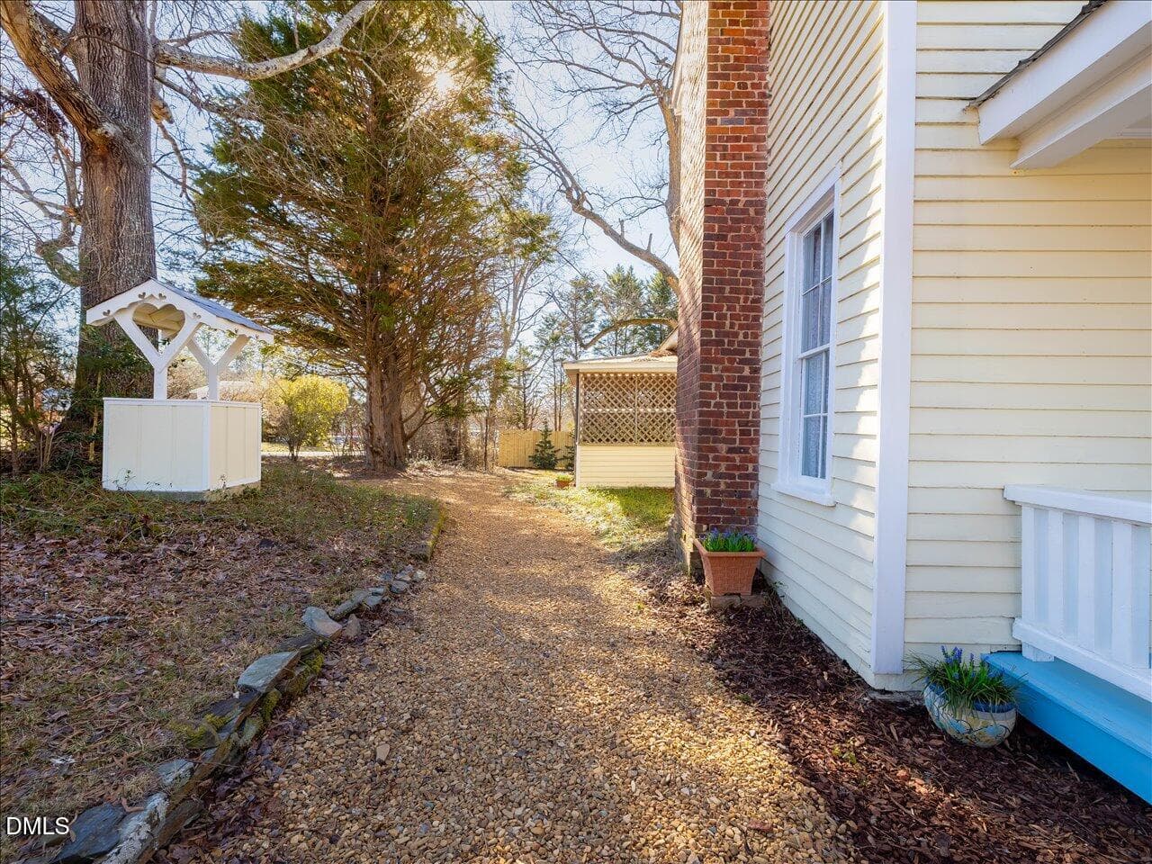 077-Walkway - 298 E Salisbury Street, Pittsboro, NC 27312, Pittsboro