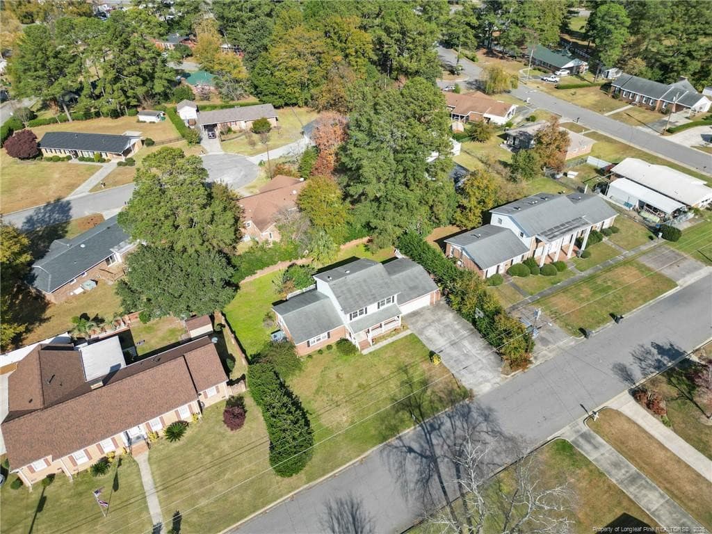 Photo 3 - 306 W 33rd Street W, Lumberton, NC 28358
