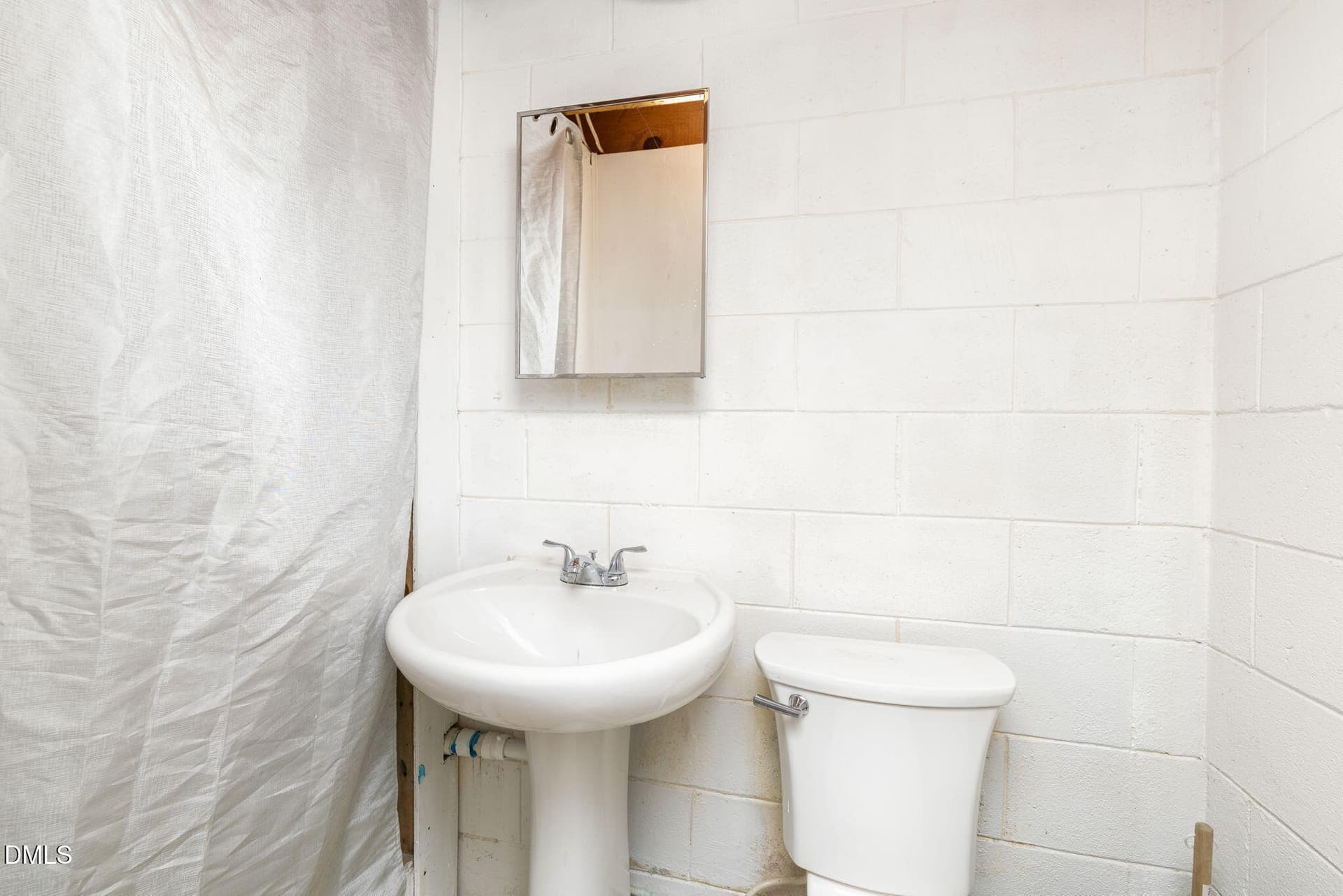 Downstairs Bathrooom - 2732 Nutbush Road, Henderson, NC 27537