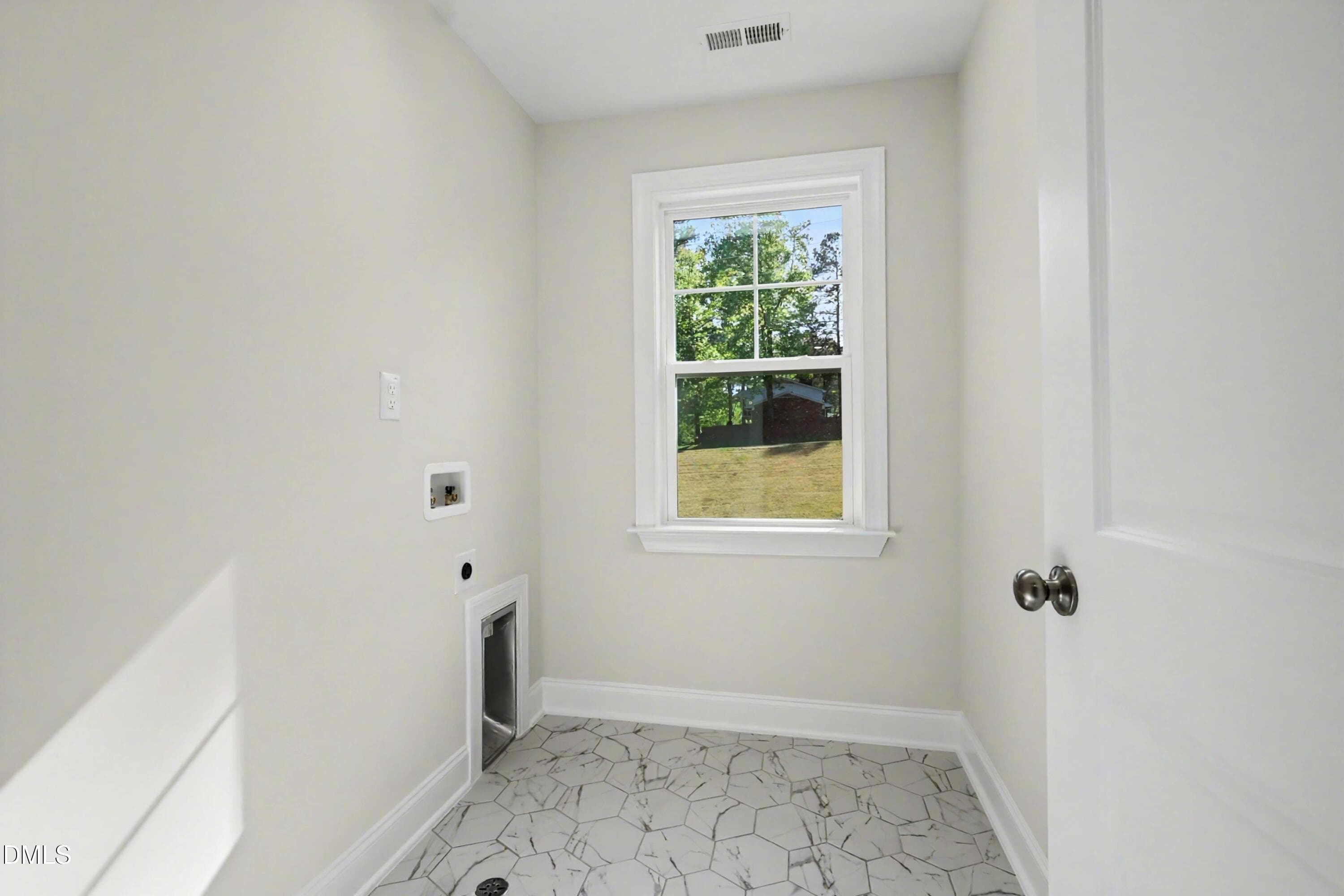 file_2085 - 900 SW Maynard Road, Cary, NC 27511, Cary