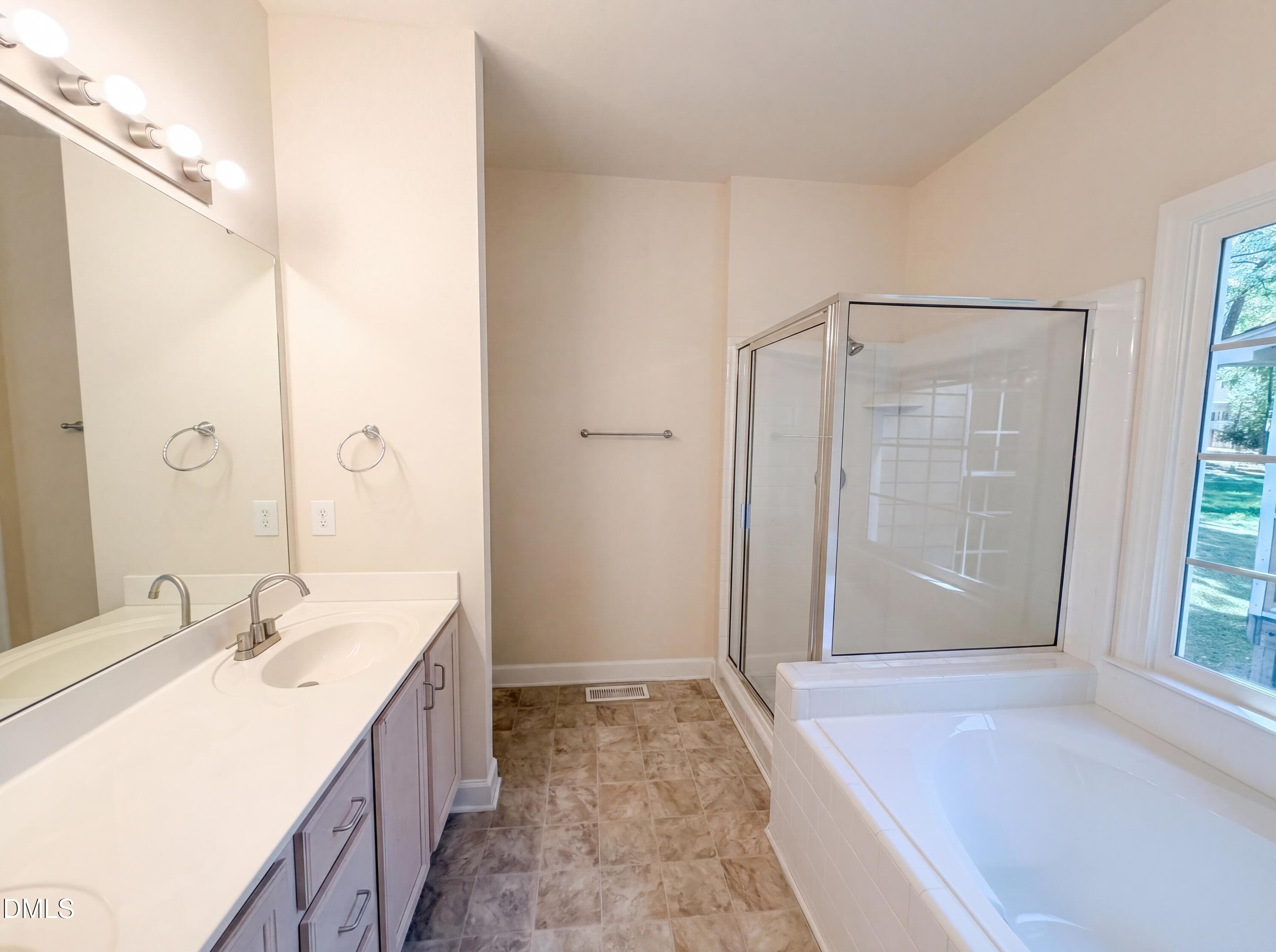 listing_10 - 6128 Remington Lake Drive, Raleigh, NC 27616, Raleigh