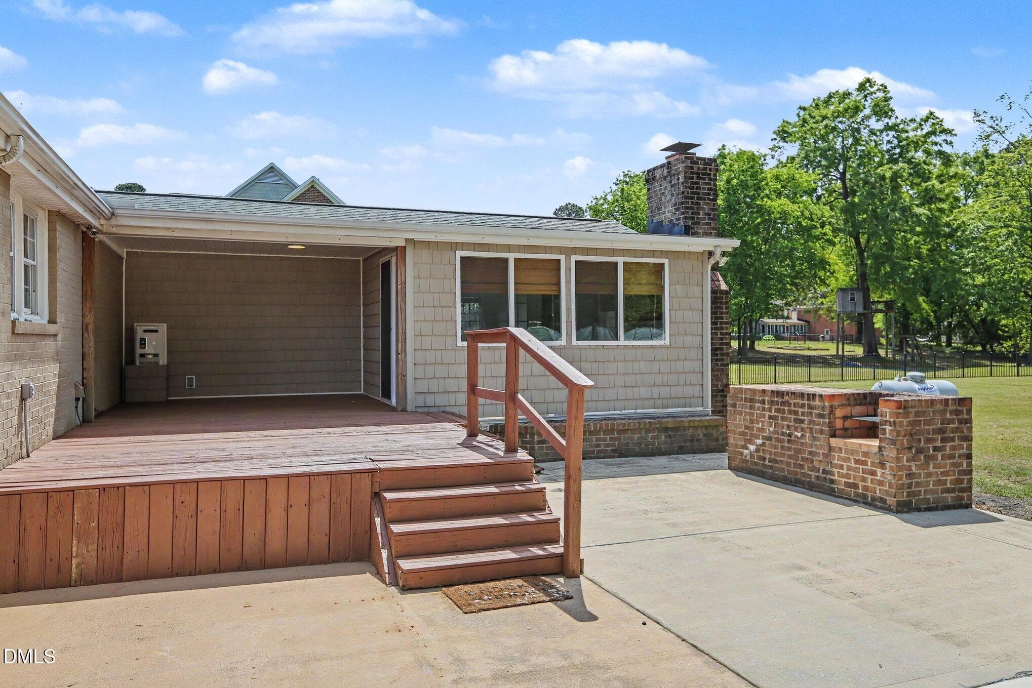 deck, patio - 1782 Chicora Road, Dunn, NC 28334
