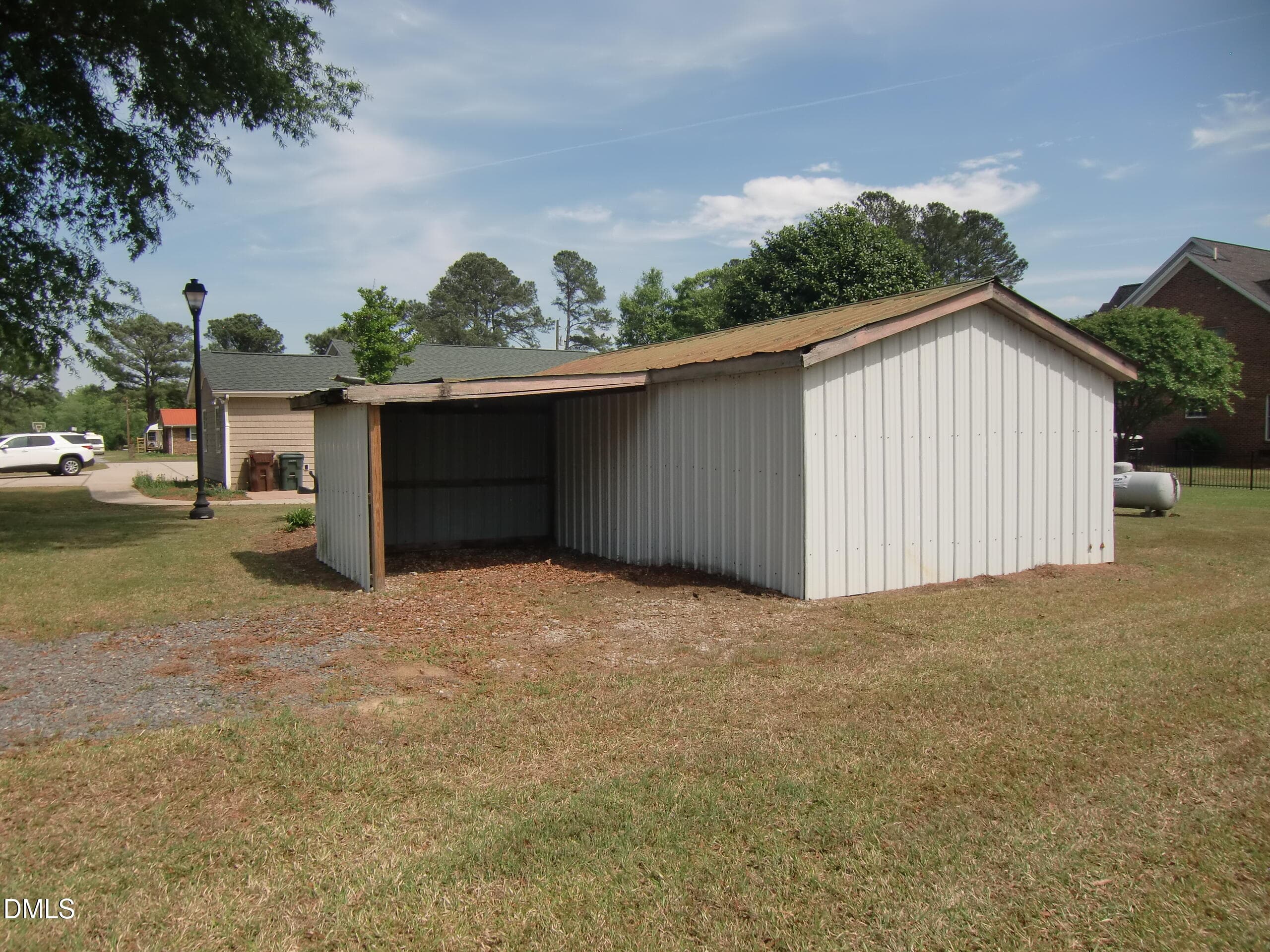 Barn - 1782 Chicora Road, Dunn, NC 28334