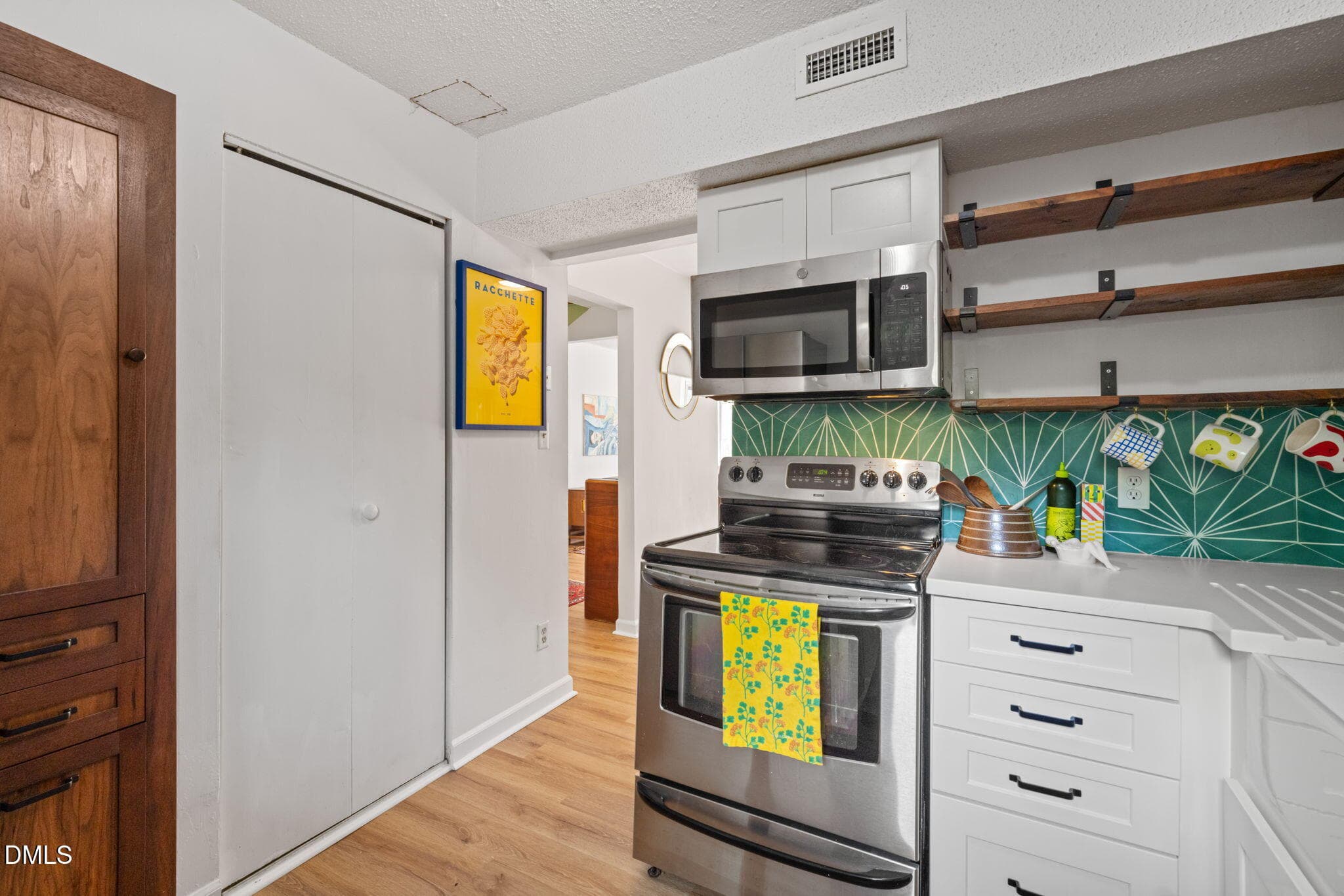 15-web-or-mls-untitled-15 - 220 Elizabeth Street Apt E7, Chapel Hill, NC 27514, Chapel Hill