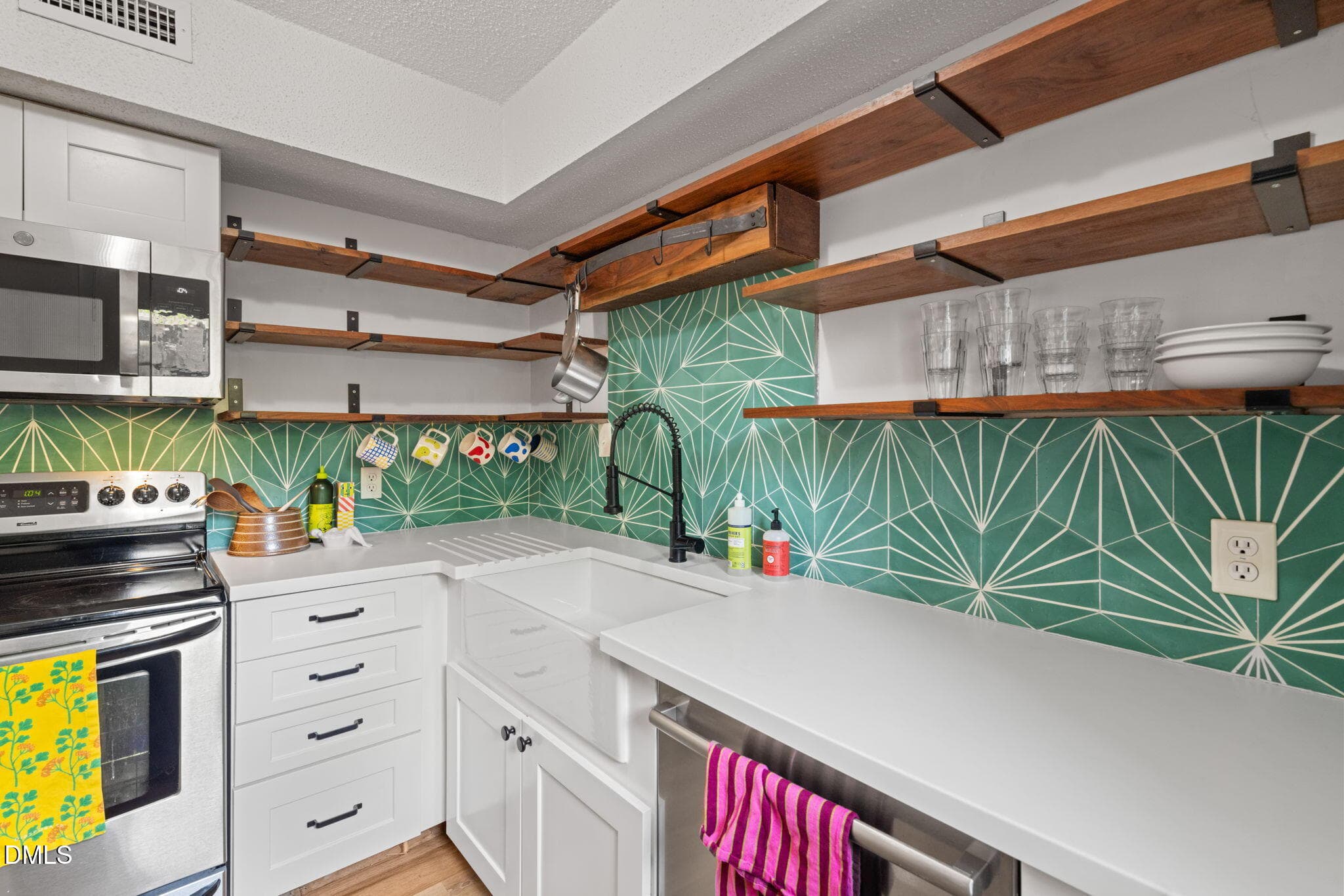 16-web-or-mls-untitled-16 - 220 Elizabeth Street Apt E7, Chapel Hill, NC 27514, Chapel Hill