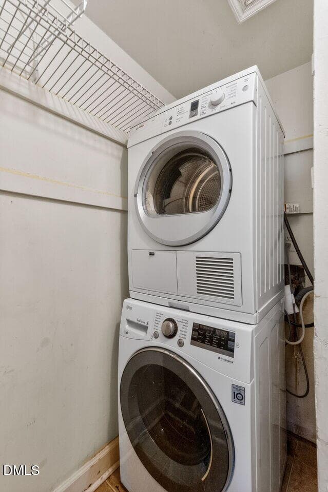 014-1280x960-laundry - 3749 Jamestown Circle, Raleigh, NC 27609, Raleigh