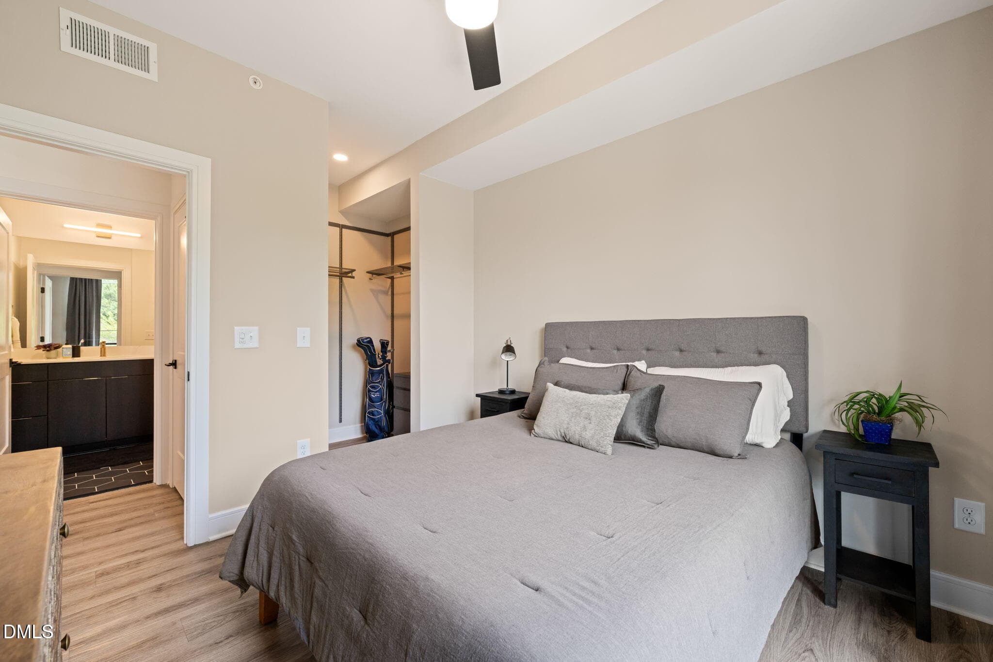 23-web-or-mls-untitled-2 - 615 W Peace Street , 207, Raleigh, NC 27605, Raleigh
