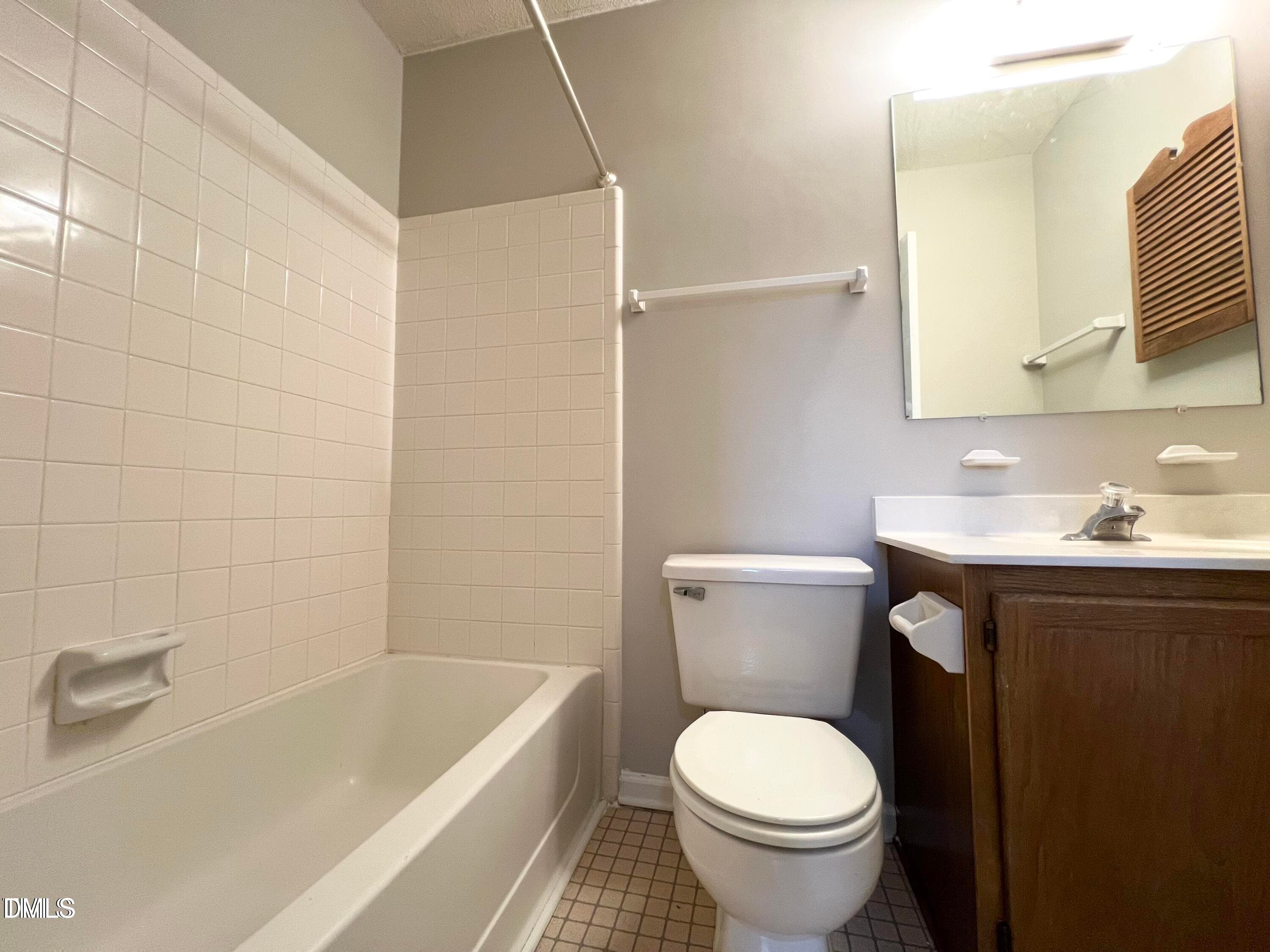 Bath two - 2206 Alpine Road, Durham, NC 27707, Durham