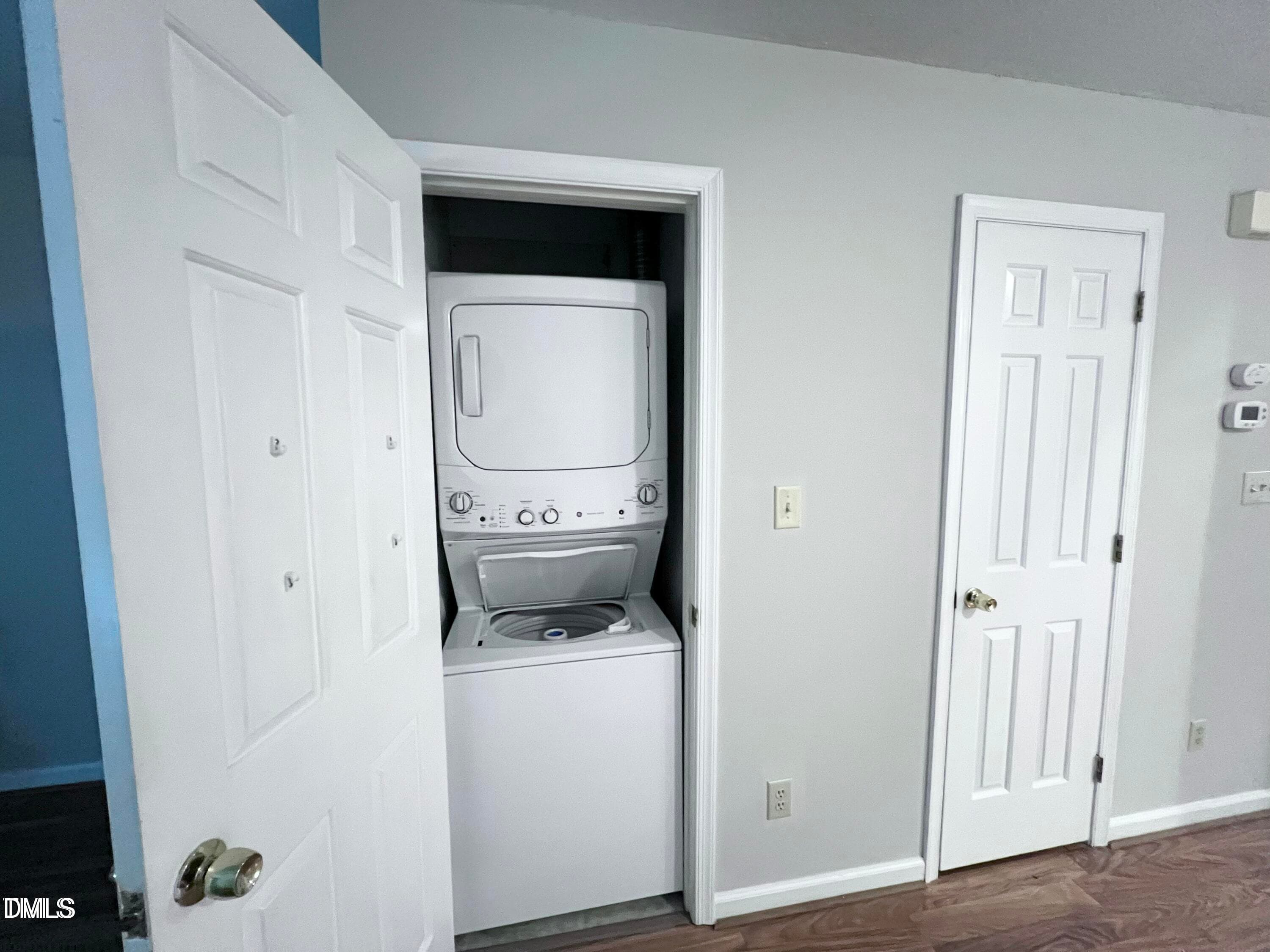 laundry - 2206 Alpine Road, Durham, NC 27707, Durham