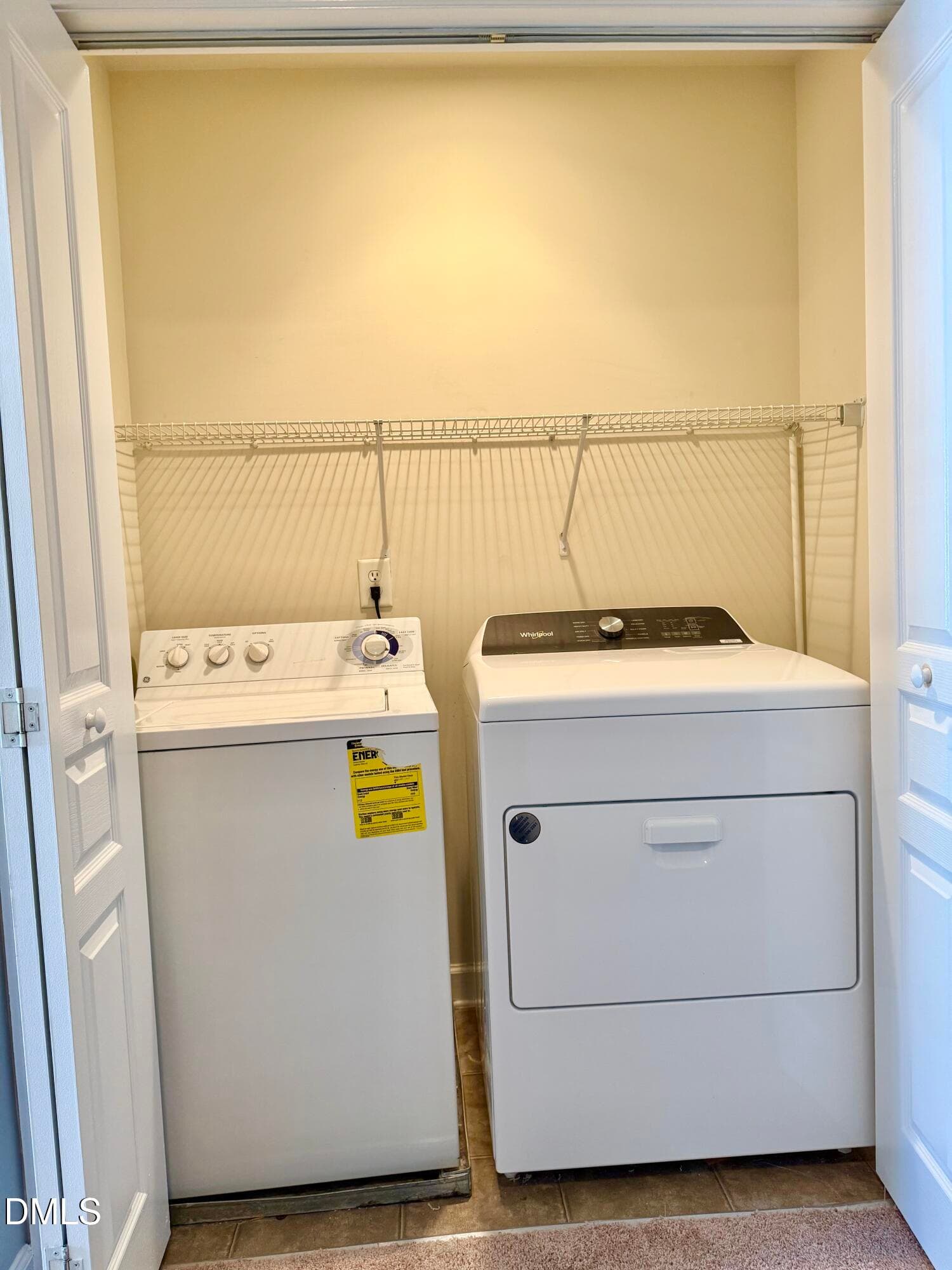 8815 Orchard Grove Laundry - 8815 Orchard Grove Way, Raleigh, NC 27612, Raleigh