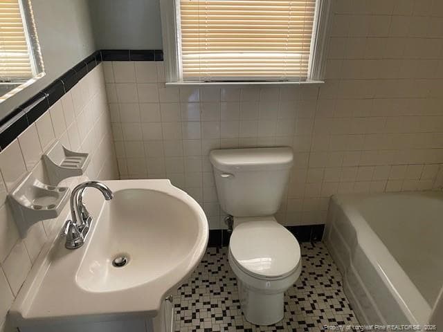 Photo 10 - 1815 Cherokee Drive, Fayetteville, NC 28303, Fayetteville