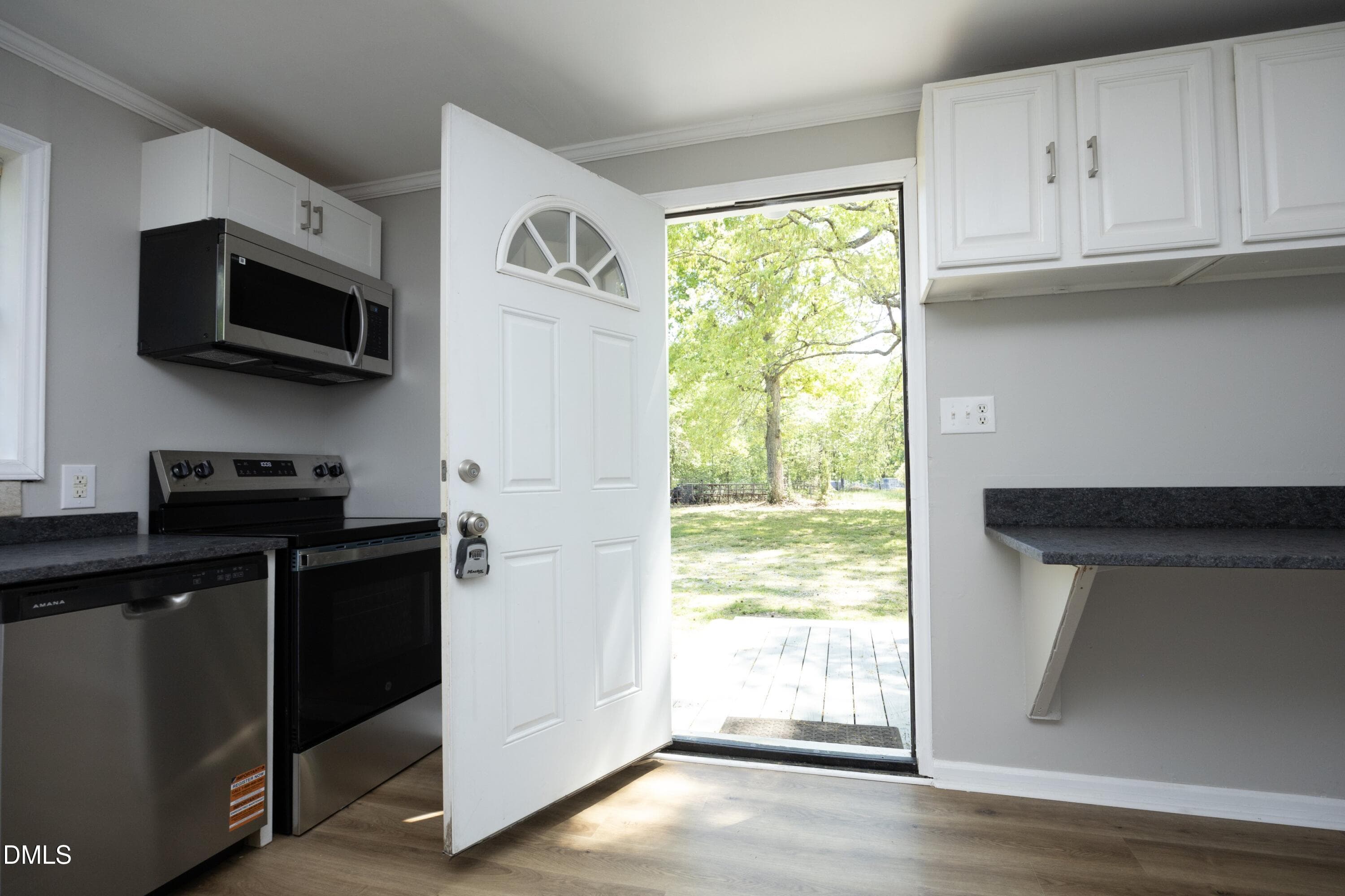 20BackDoor - 2490 Freshwater Road, Haw River, NC 27258, Haw River