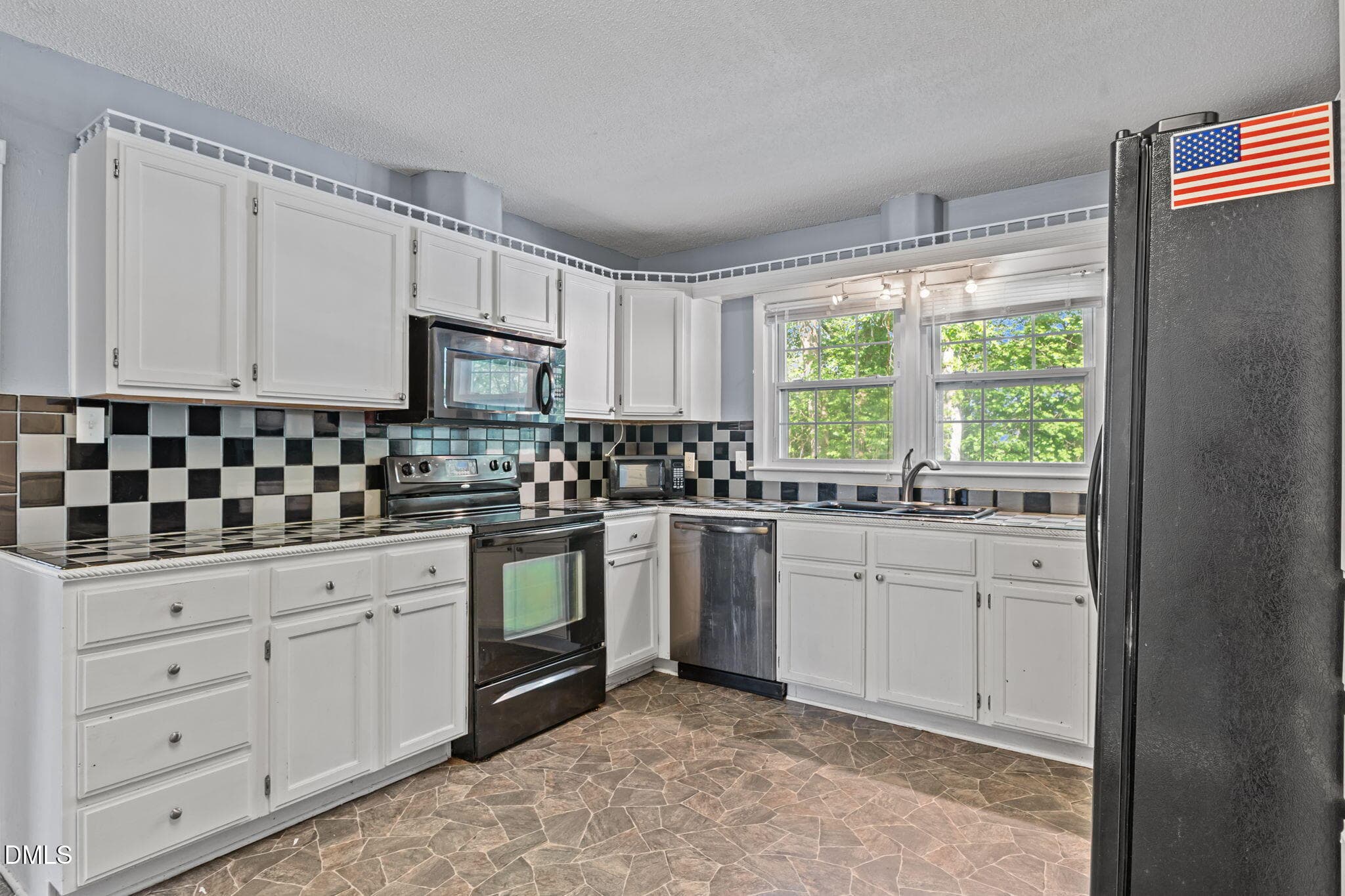 12-web-or-mls-AZ3A1415 - 5308 Foxfire Road, Fayetteville, NC 28303, Fayetteville