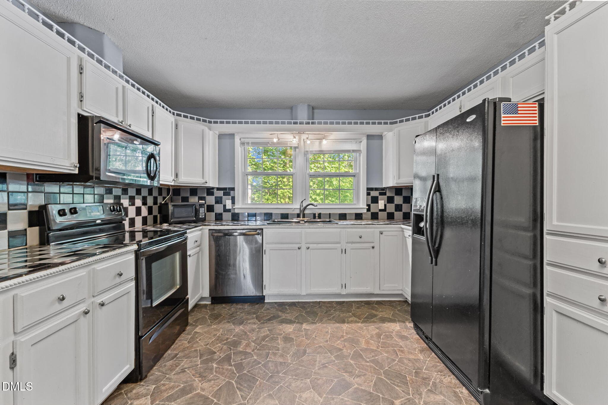 13-web-or-mls-AZ3A1418 - 5308 Foxfire Road, Fayetteville, NC 28303, Fayetteville